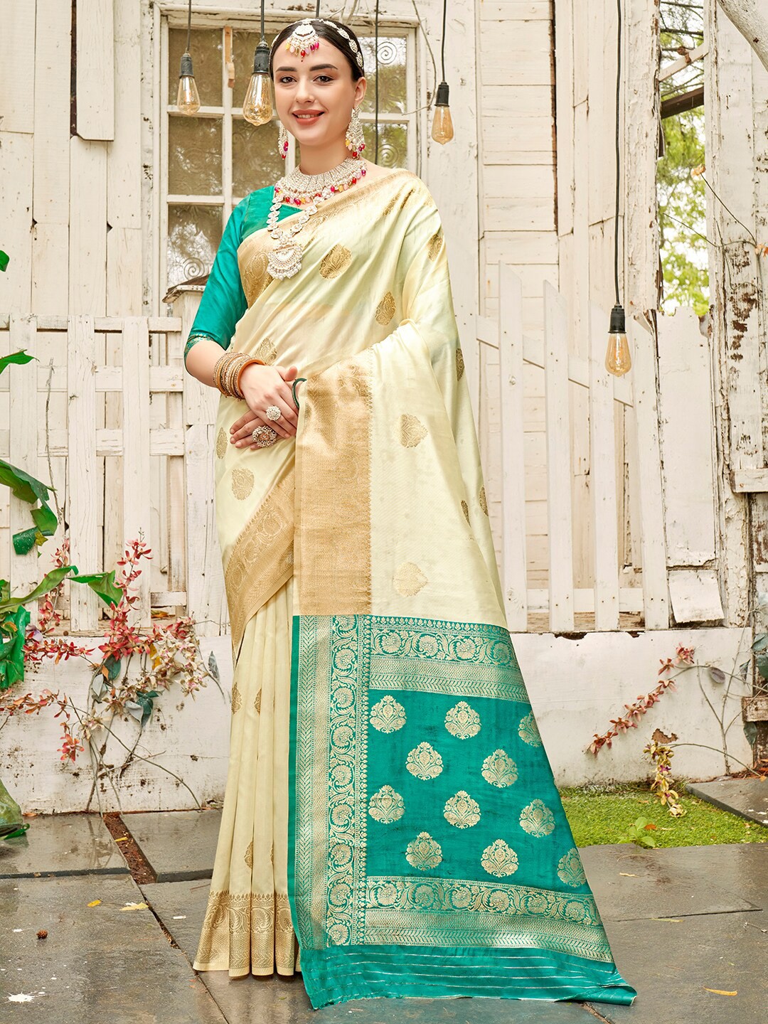 

Anouk Woven Design Zari Banarasi Saree, Cream
