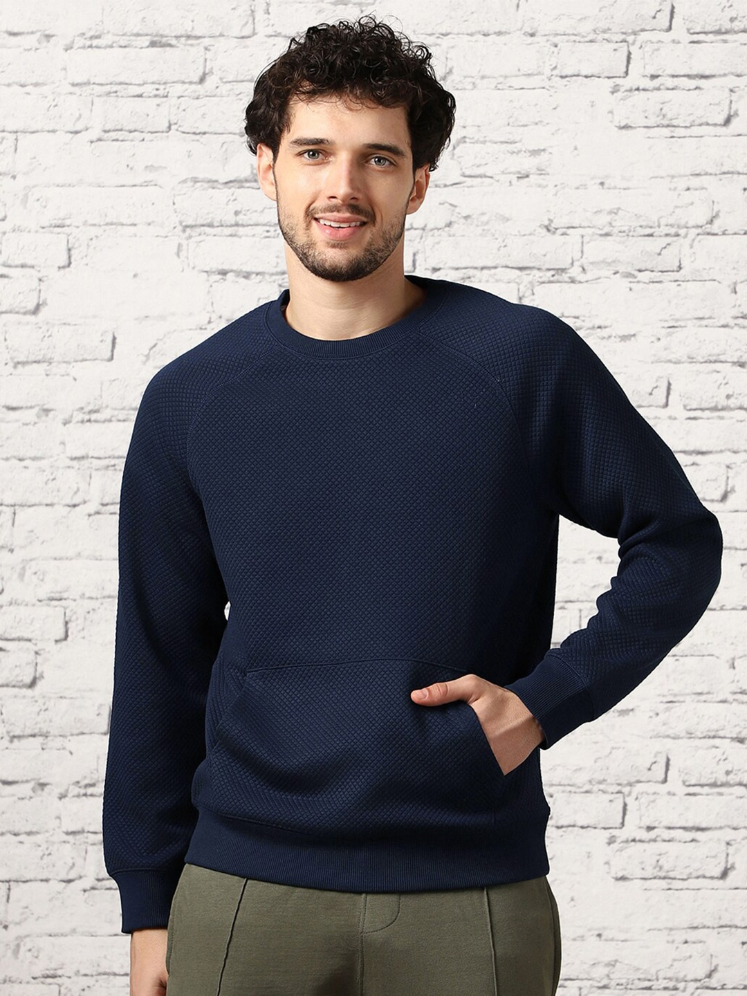 

NOBERO Self Design Round Neck Raglan Sleeves Pullover Sweatshirt, Navy blue