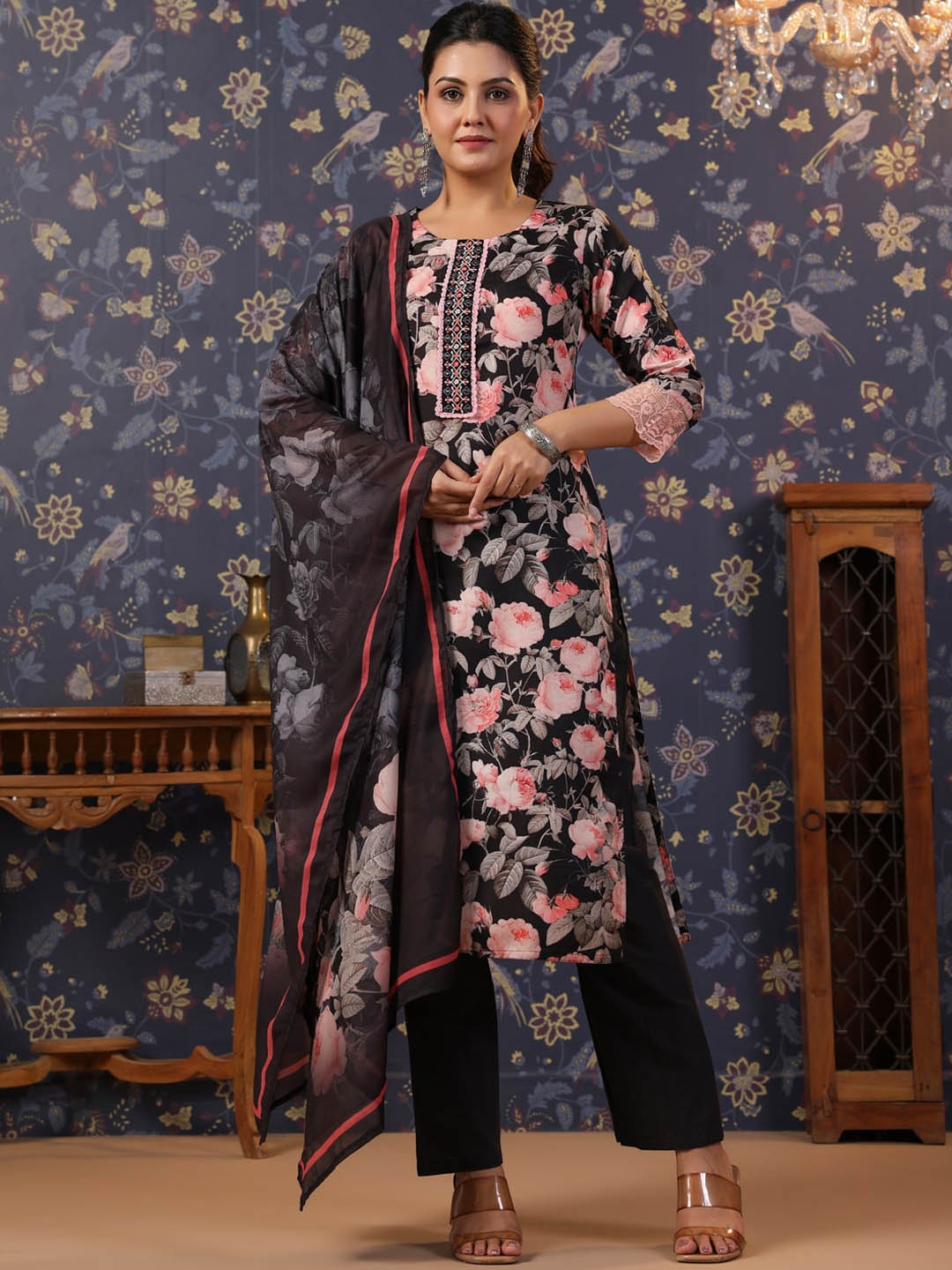 

House of Pataudi Floral Printed Mirror Work Straight Kurta & Trouser Dupatta Set, Black