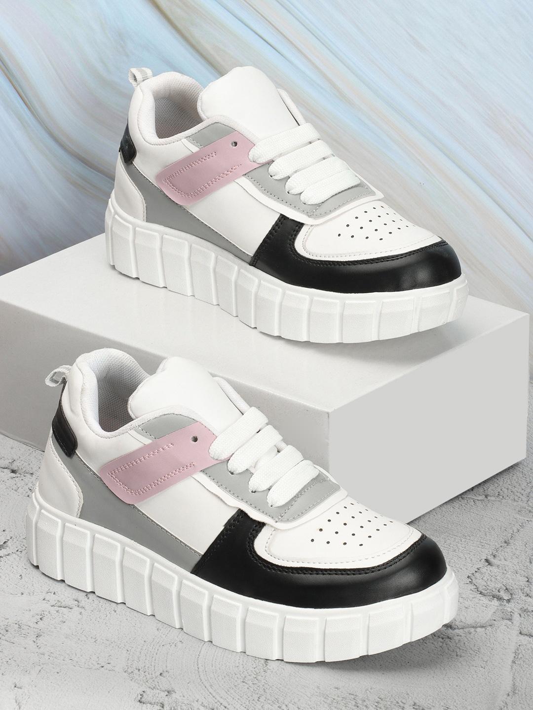 

OPHELIA Women Colourblocked Lace-Up Sneakers, White