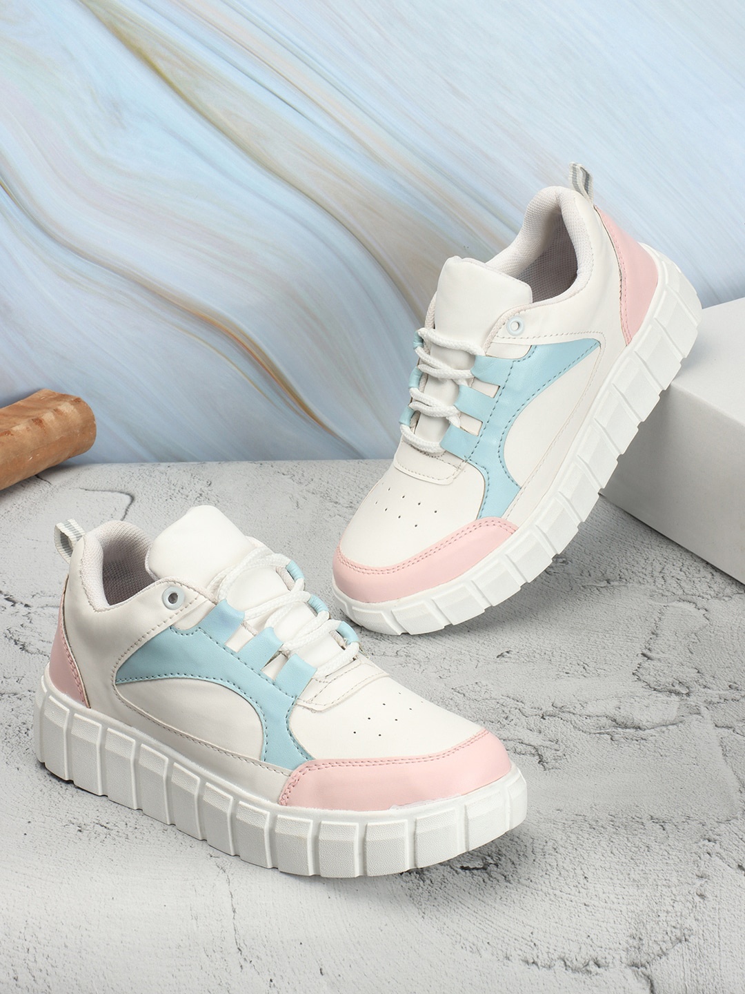 

OPHELIA Women Colourblocked Lace-Up Sneakers, White