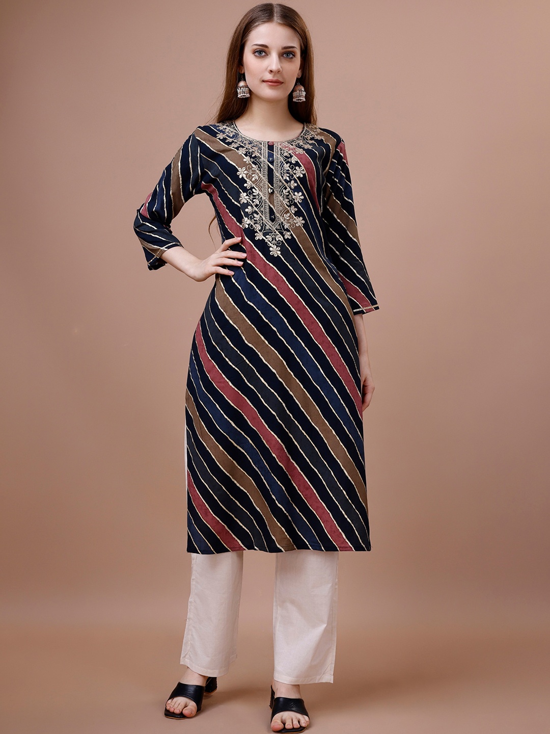 

Ishin Striped Thread Work Straight Kurta, Black