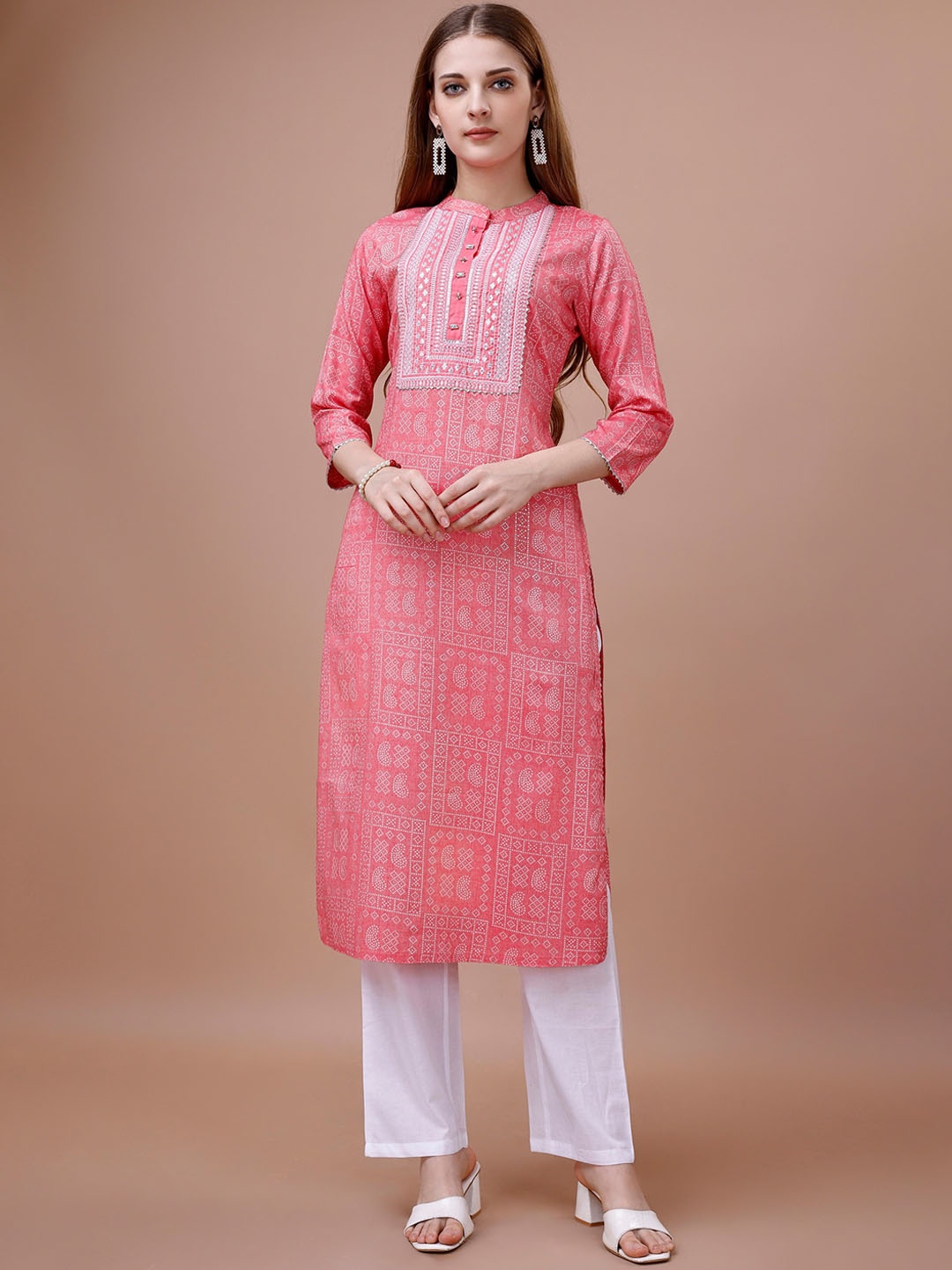 

Ishin Pink Bandhani Printed Sequinned Mandarin Collar Straight Kurta