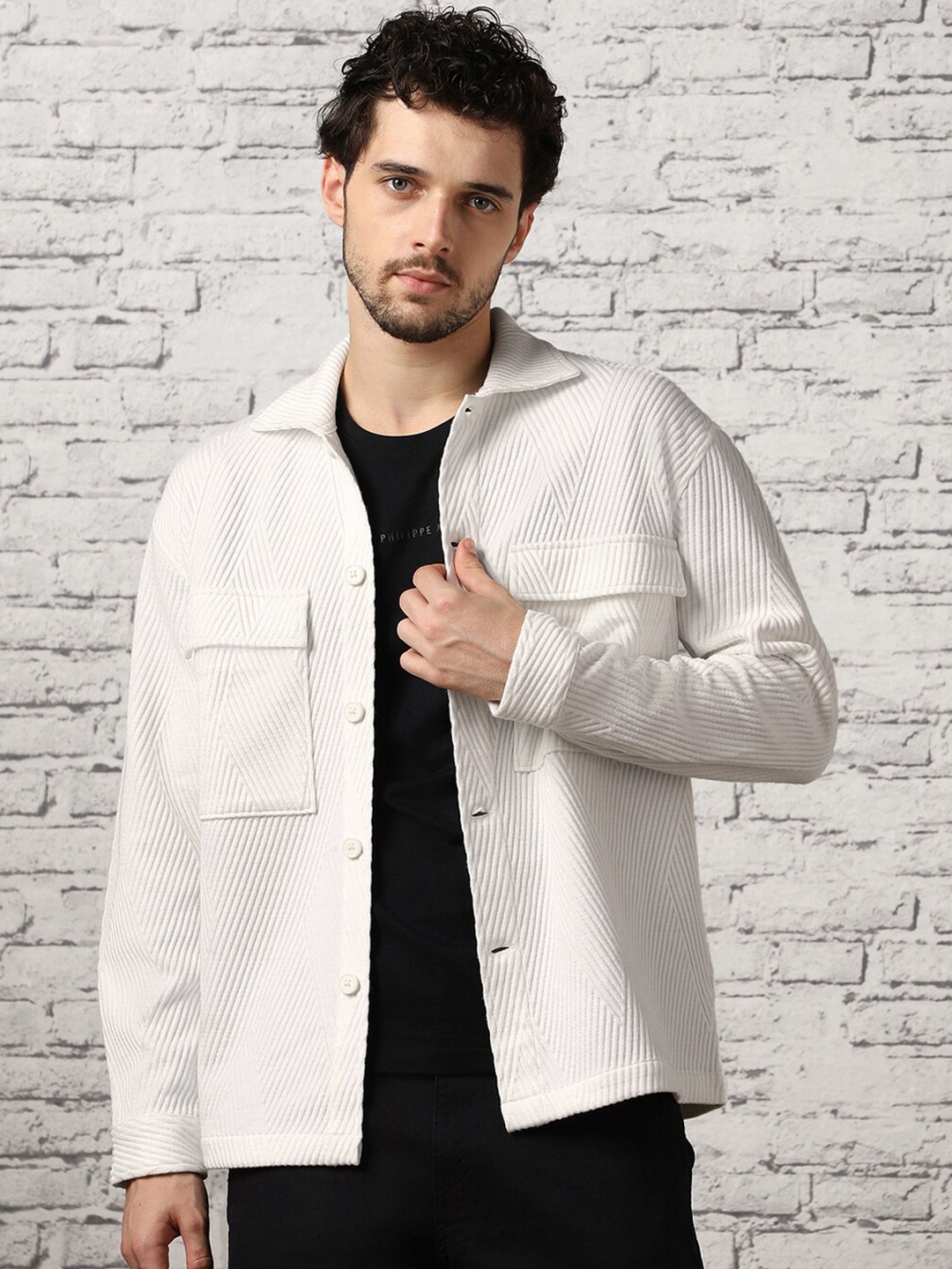

NOBERO Striped Spread Collar Tailored Jacket, White