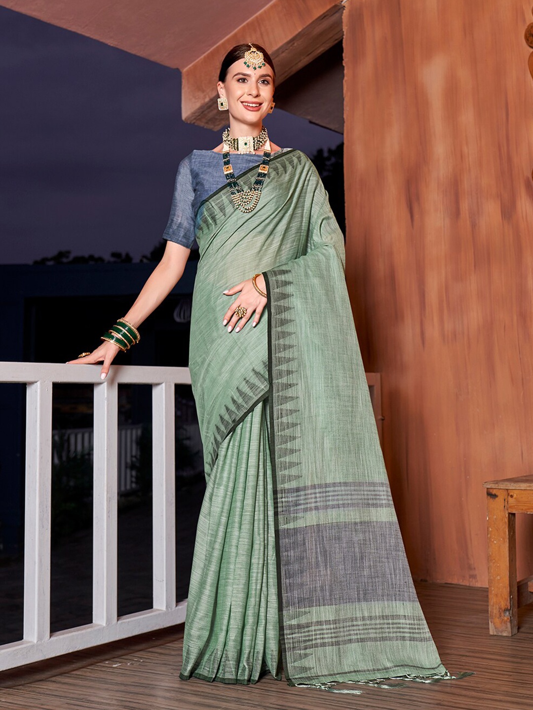 

Anouk Grey Woven Designed Pure Linen Saree, Green