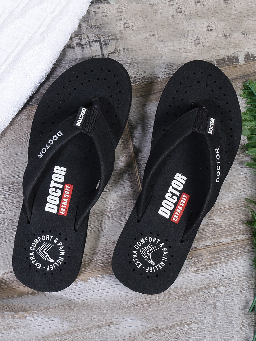 

DOCTOR EXTRA SOFT Women Orthopedic Printed Rubber Thong Flip-Flops, Black