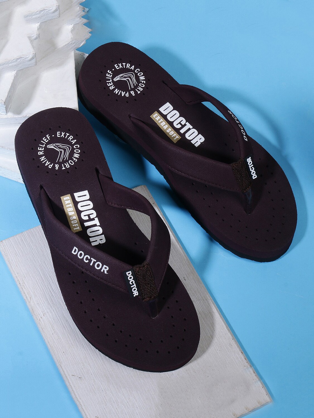 

DOCTOR EXTRA SOFT Women Orthopedic Printed Rubber Thong Flip-Flops, Brown