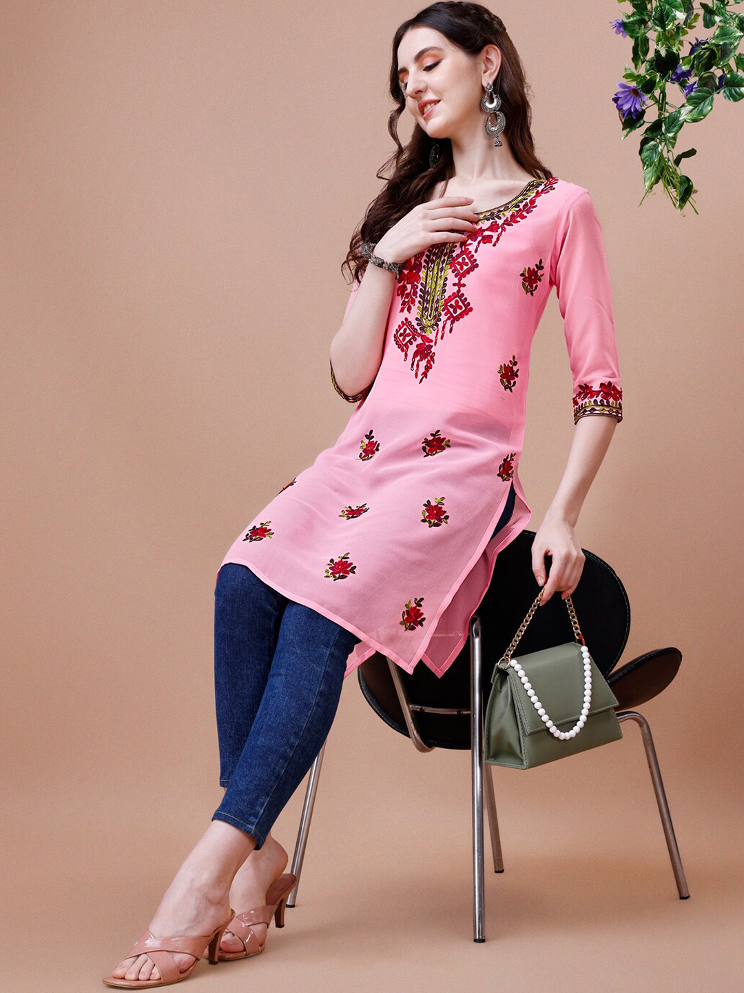 

KALINI Ethnic Motif Embroidered Straight Kurta, Pink