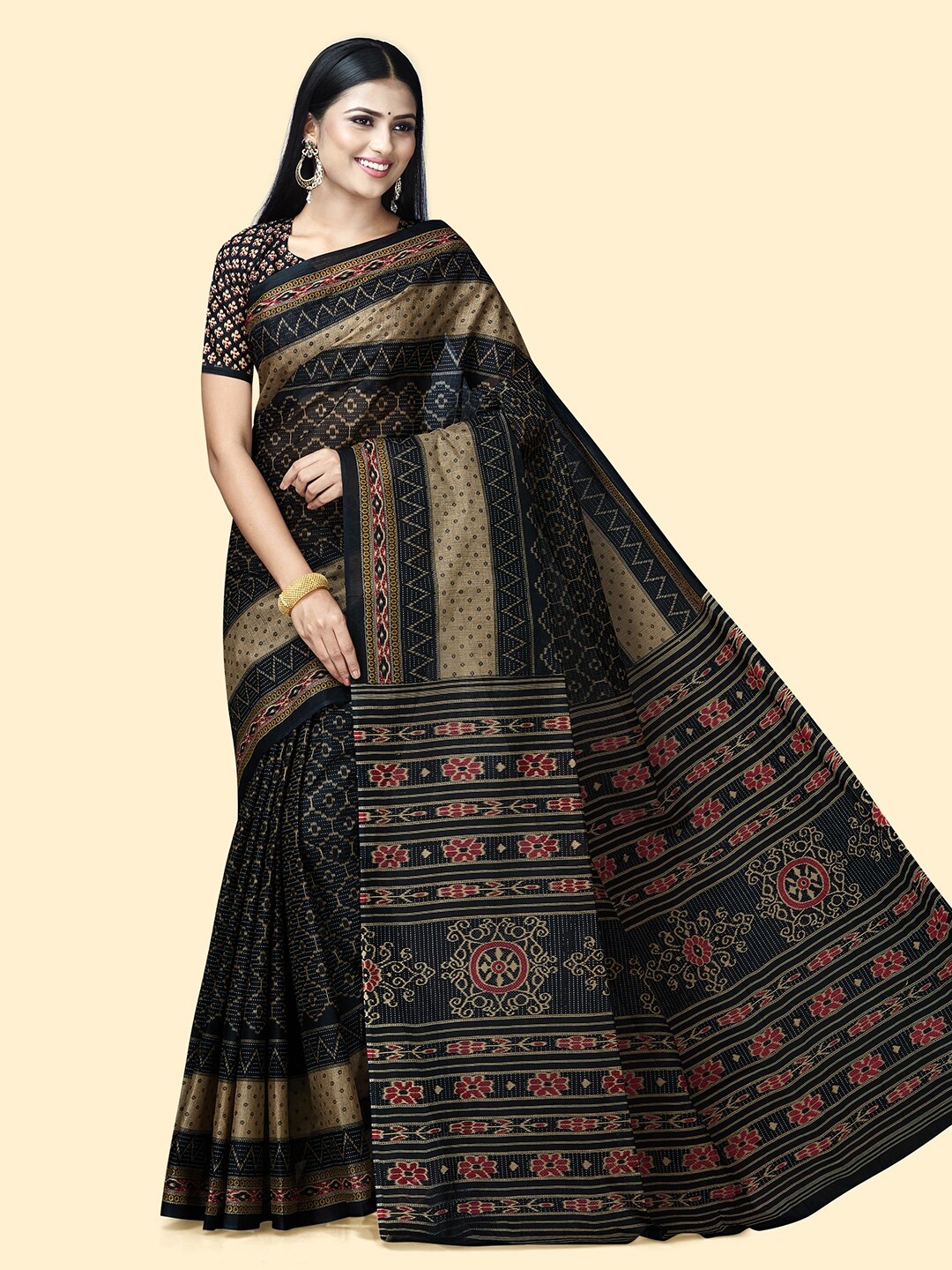 

SHANVIKA Geometric Printed Pure Cotton Saree, Black