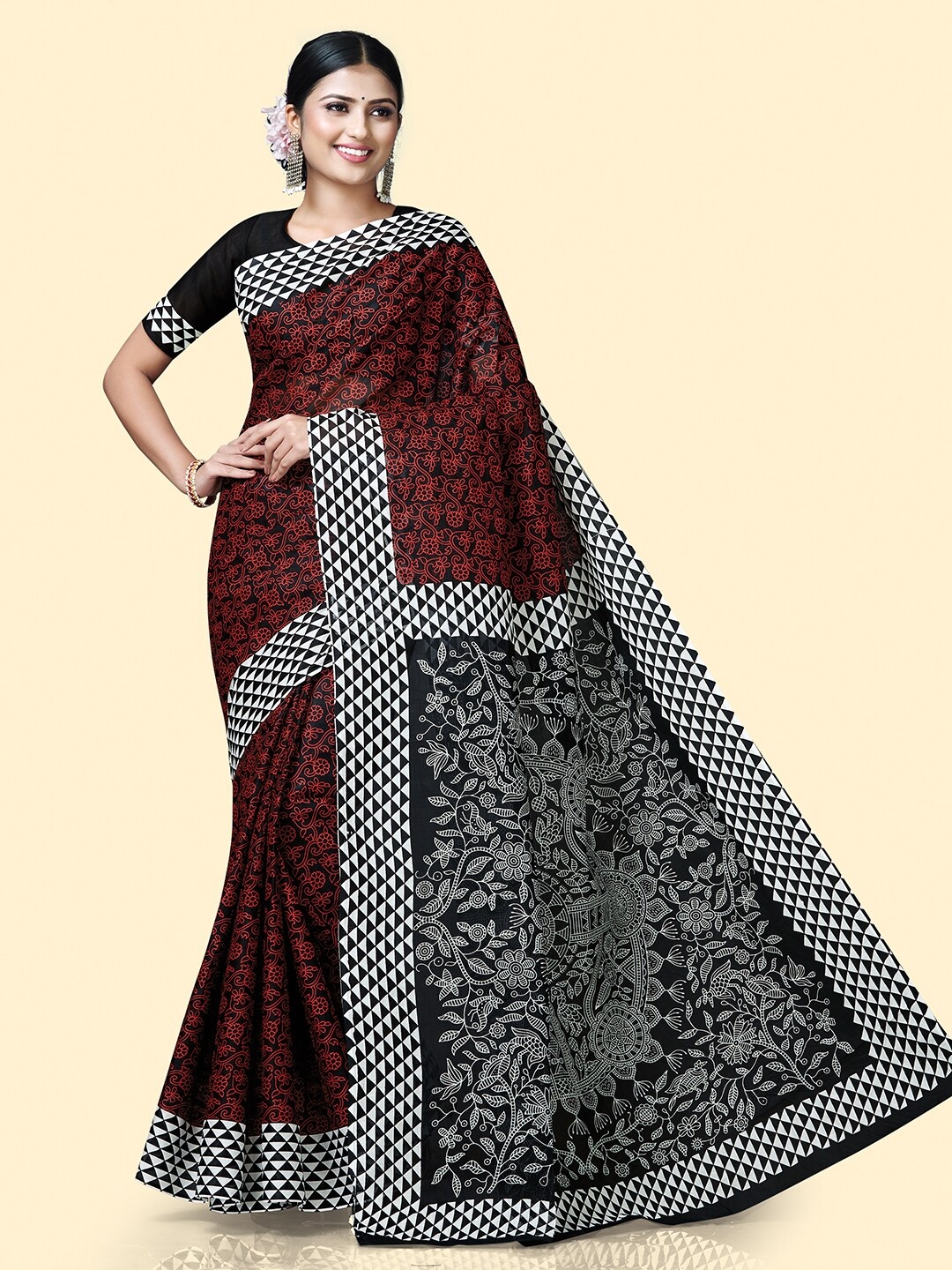 

SHANVIKA Ethnic Motifs Pure Cotton Saree, Black