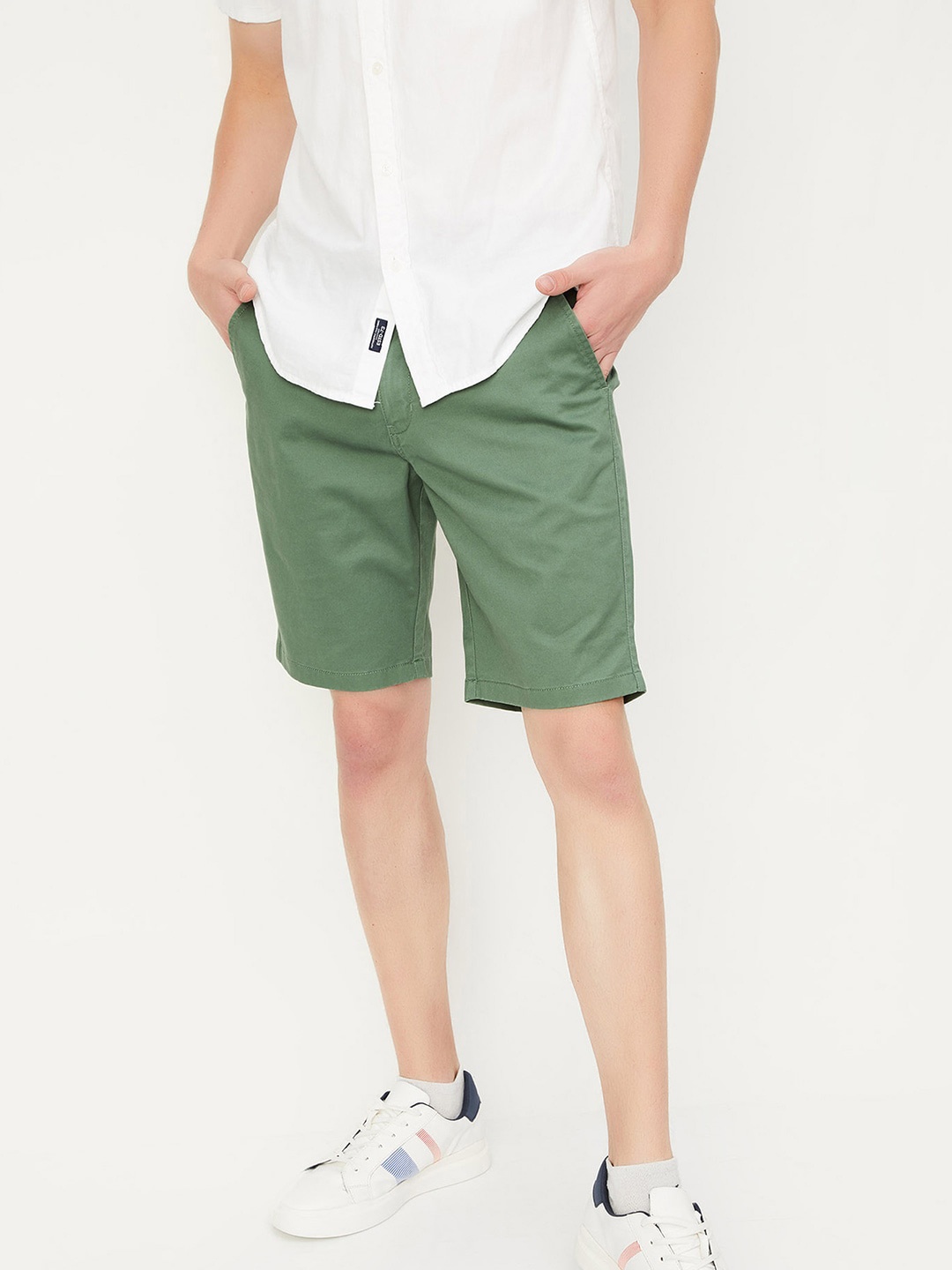 

max Men Regular Fit Mid-Rise Cotton Shorts, Green