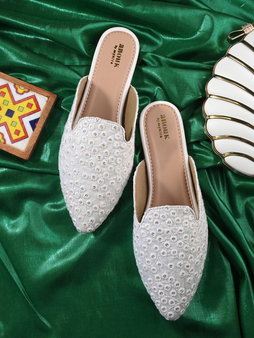 

Anouk White & Gold-Toned Embroidered Pointed Toe Mules