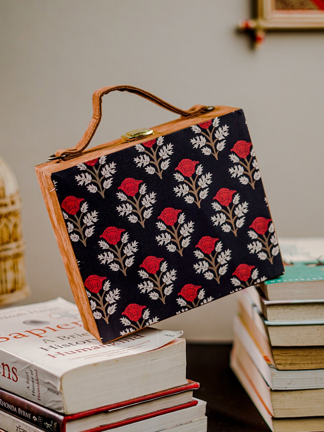 

Anouk Ethnic Motifs Printed Box Clutch, Black