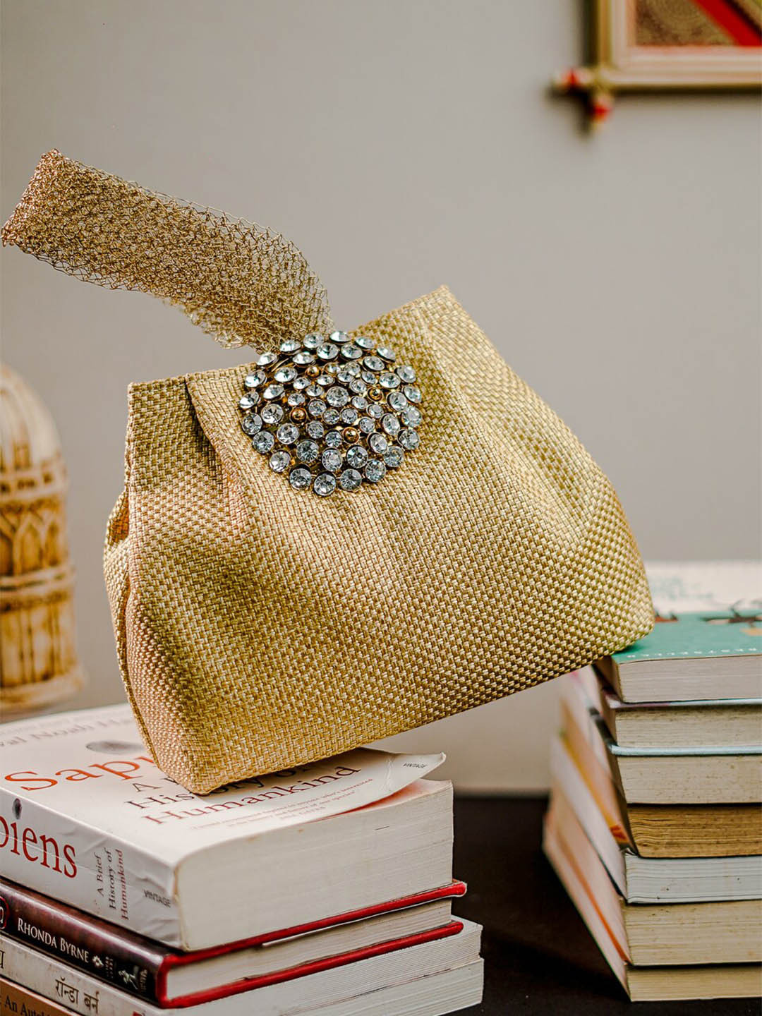 

Anouk Gold-Toned & White Embellished Jute Purse Clutch