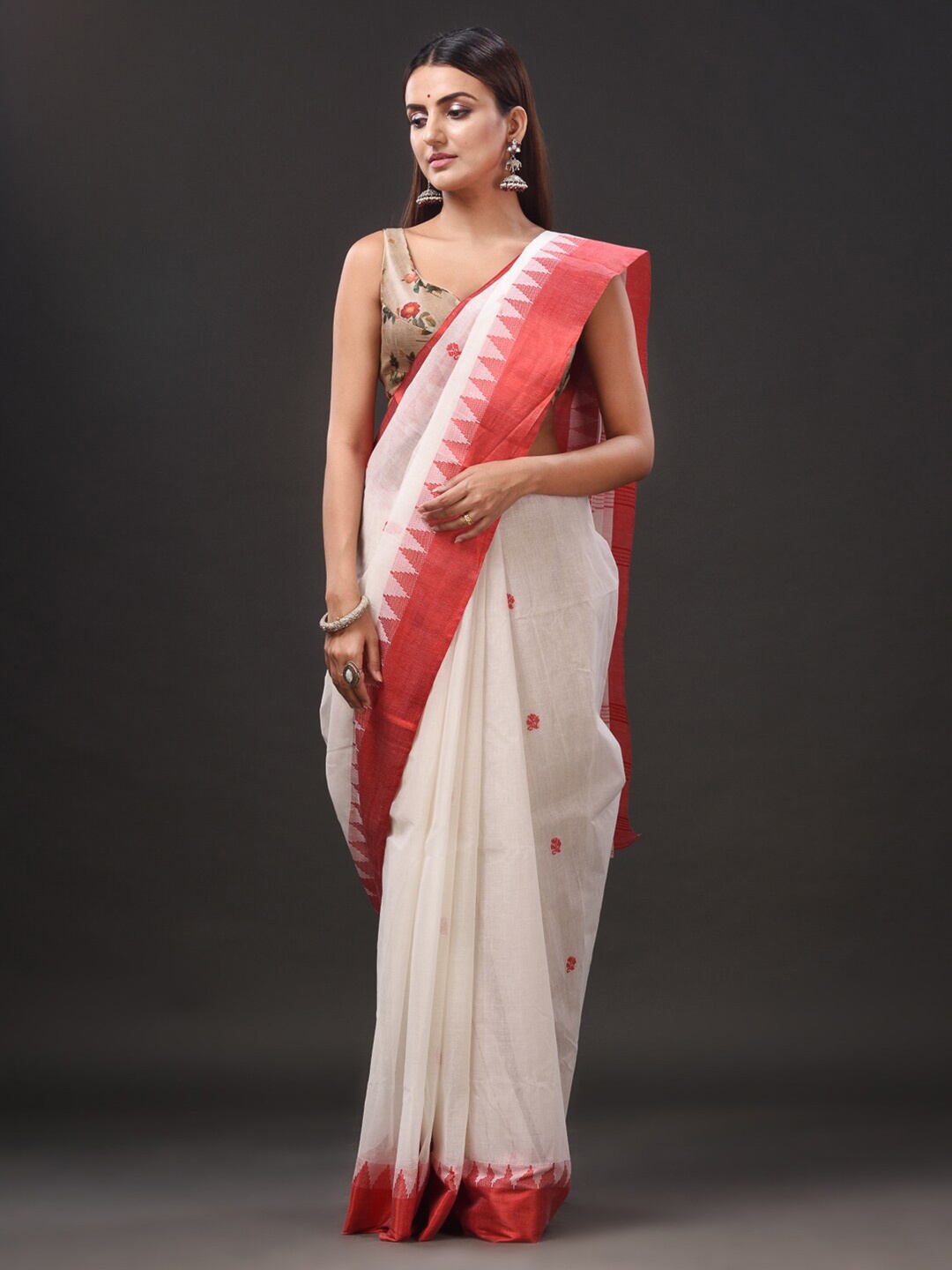 

SAJASAJO Ethnic Motifs Woven Design Pure Cotton Taant Saree, White