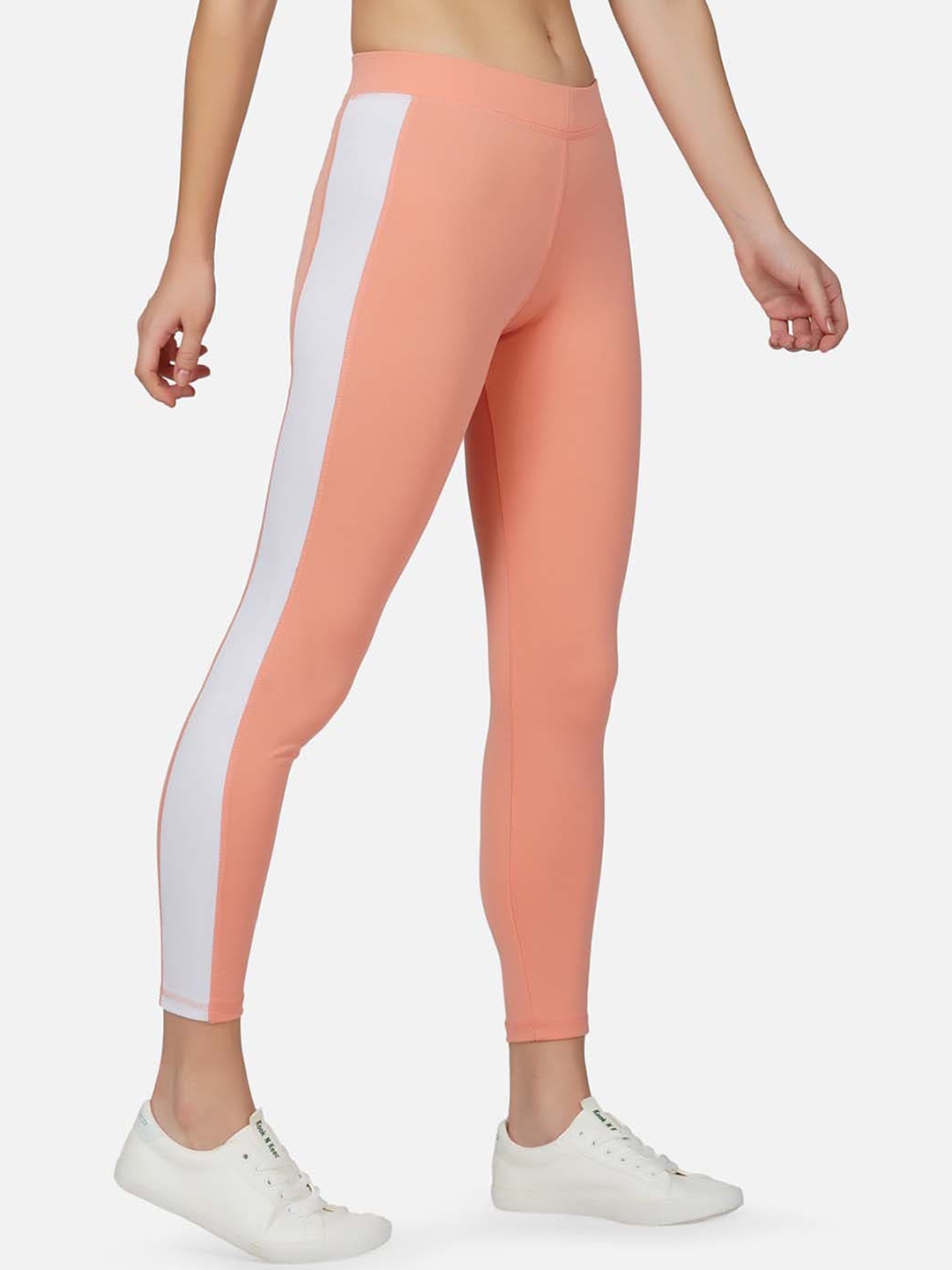 

IMPERATIVE Colourblocked High-Rise Slim-Fit Antimicrobial Ankle-Length Sports Tights, Peach