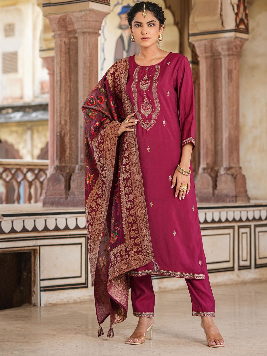 

SCAKHI Floral Embroidered Regular Kurta with Trousers & Dupatta, Magenta