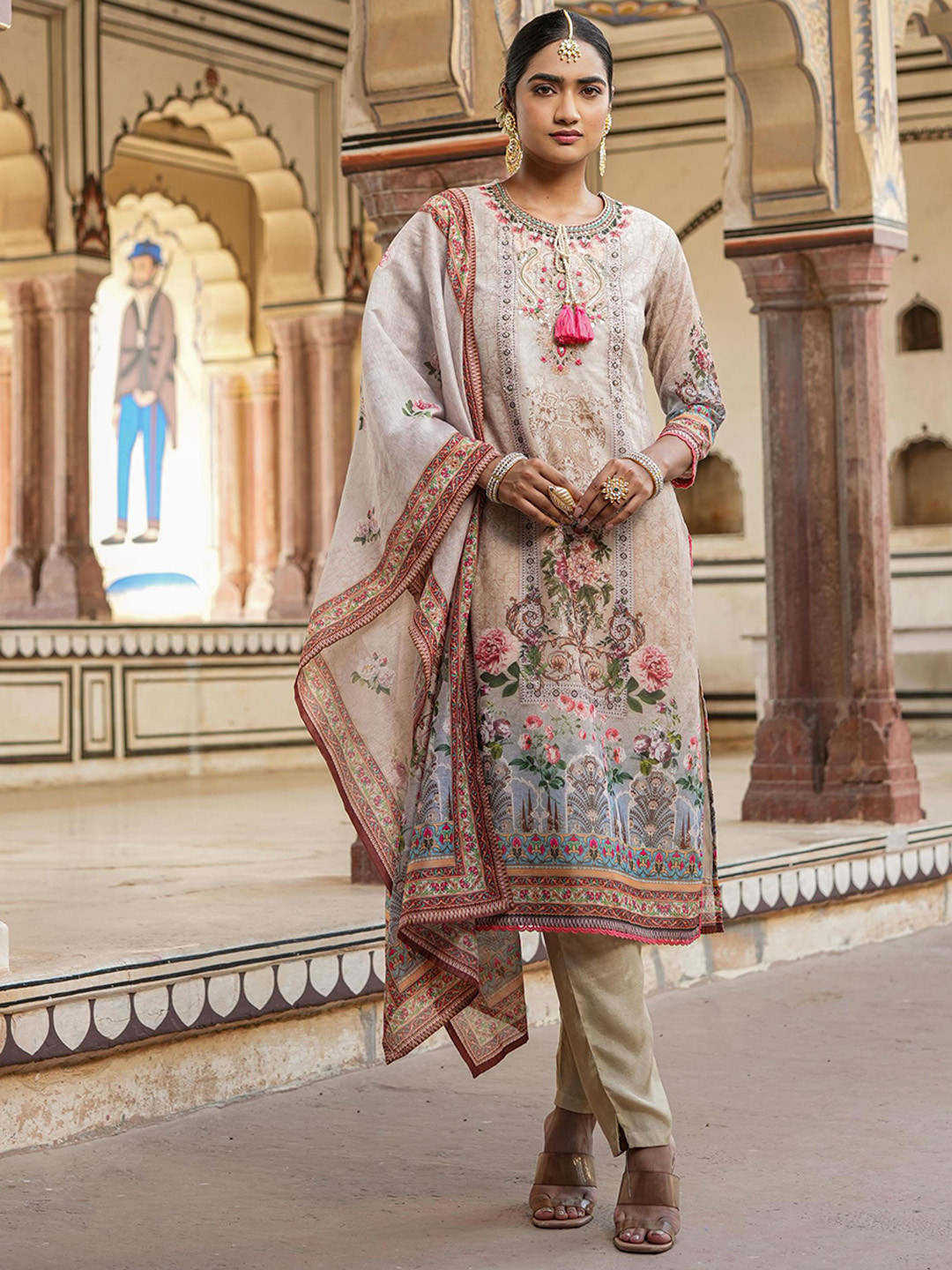 

SCAKHI Floral Printed Chanderi Silk Pakistani Style Kurta With Trousers & Dupatta, Beige