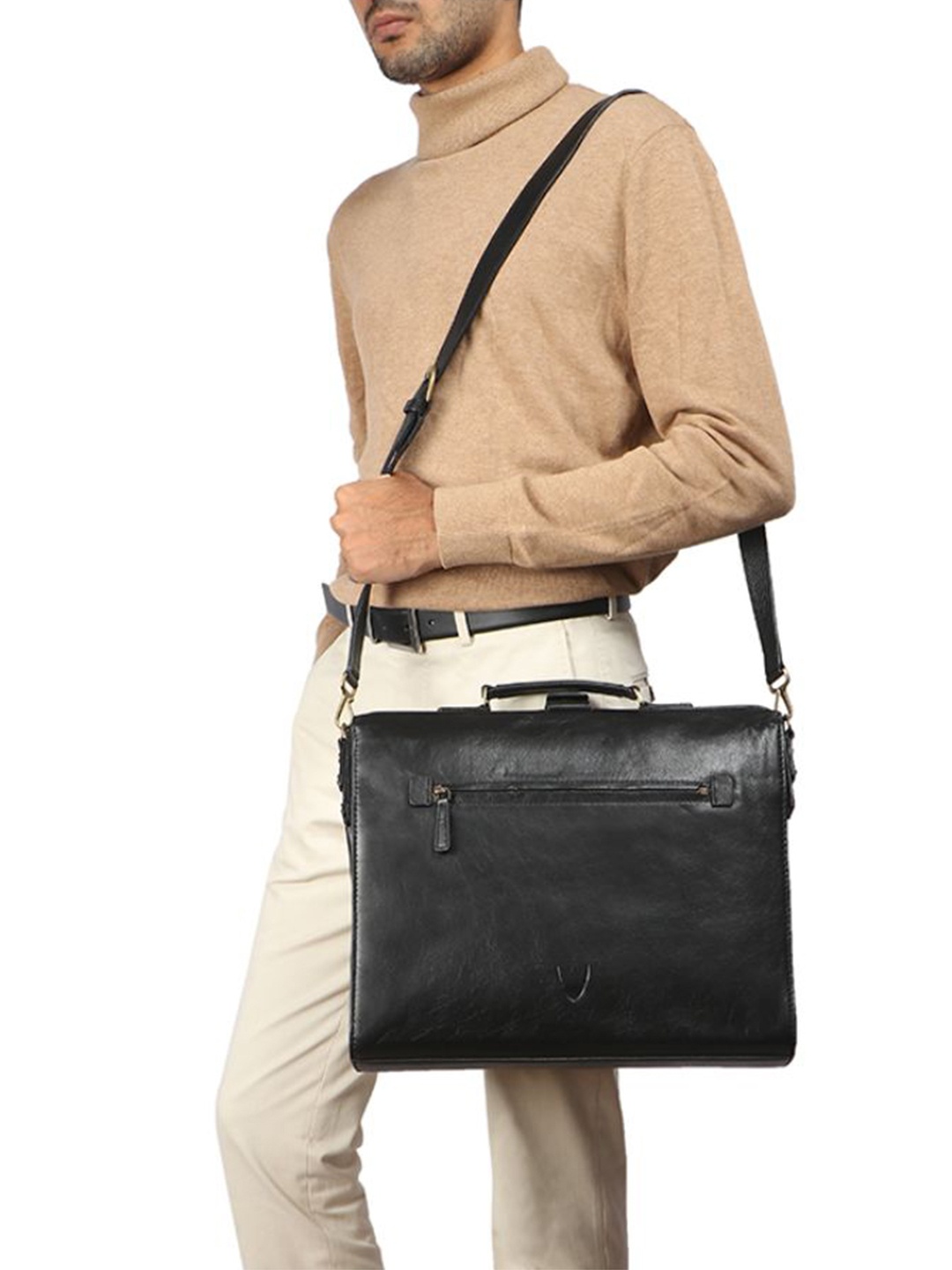 

Hidesign Men Leather Formal Messenger Bag, Black
