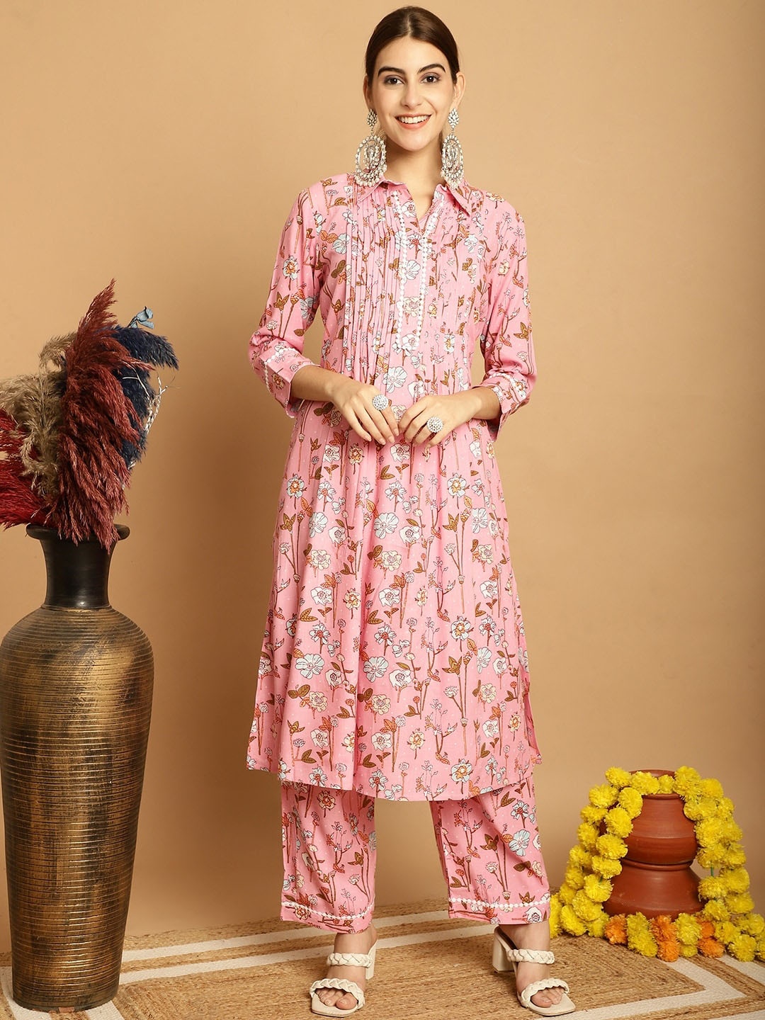 

KALINI Floral Printed Shirt Collar Regular Pure Cotton Kurta with Palazzos, Pink