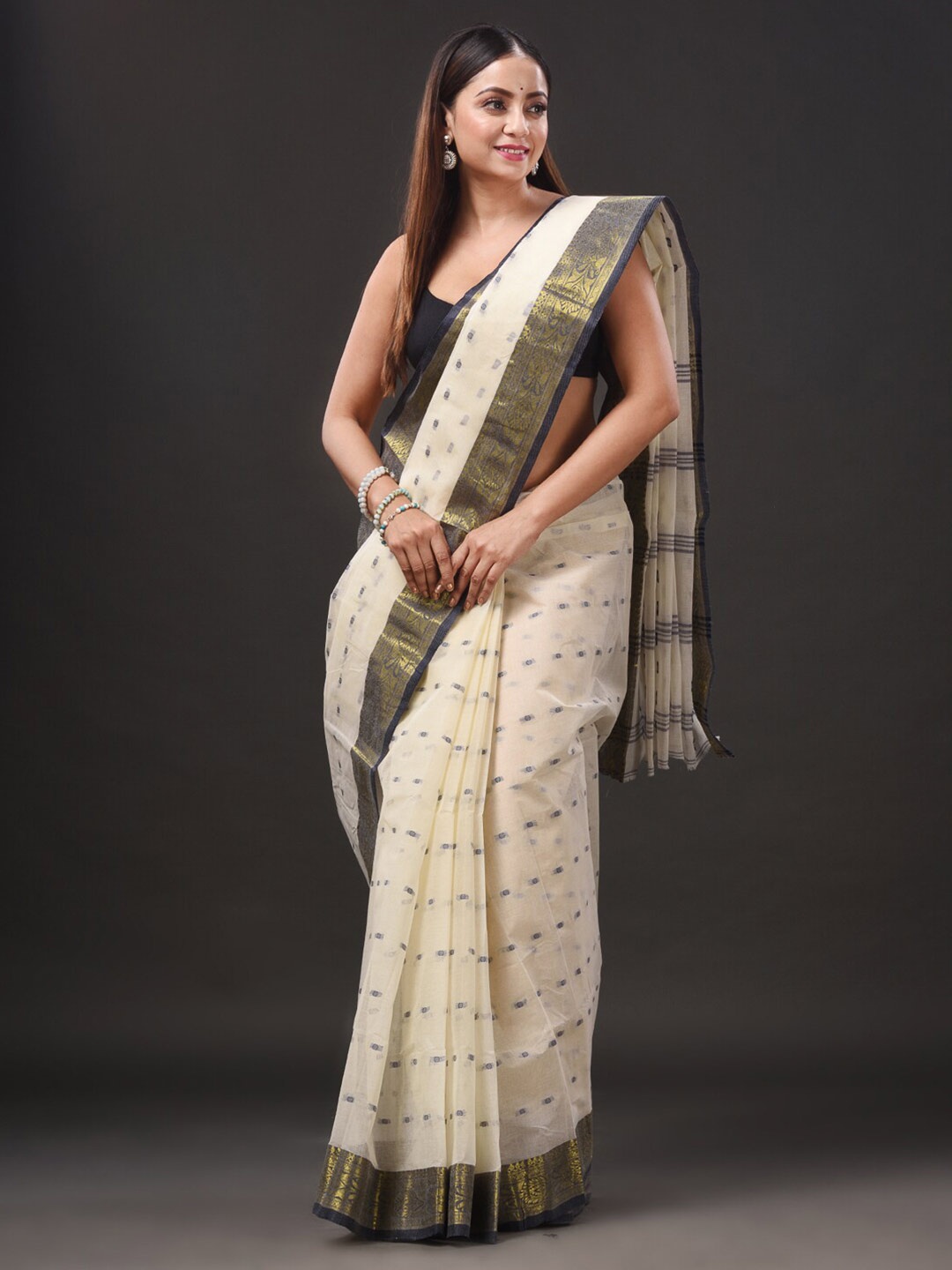 

Mitera Woven Design Zari Pure Cotton Taant Saree, Off white
