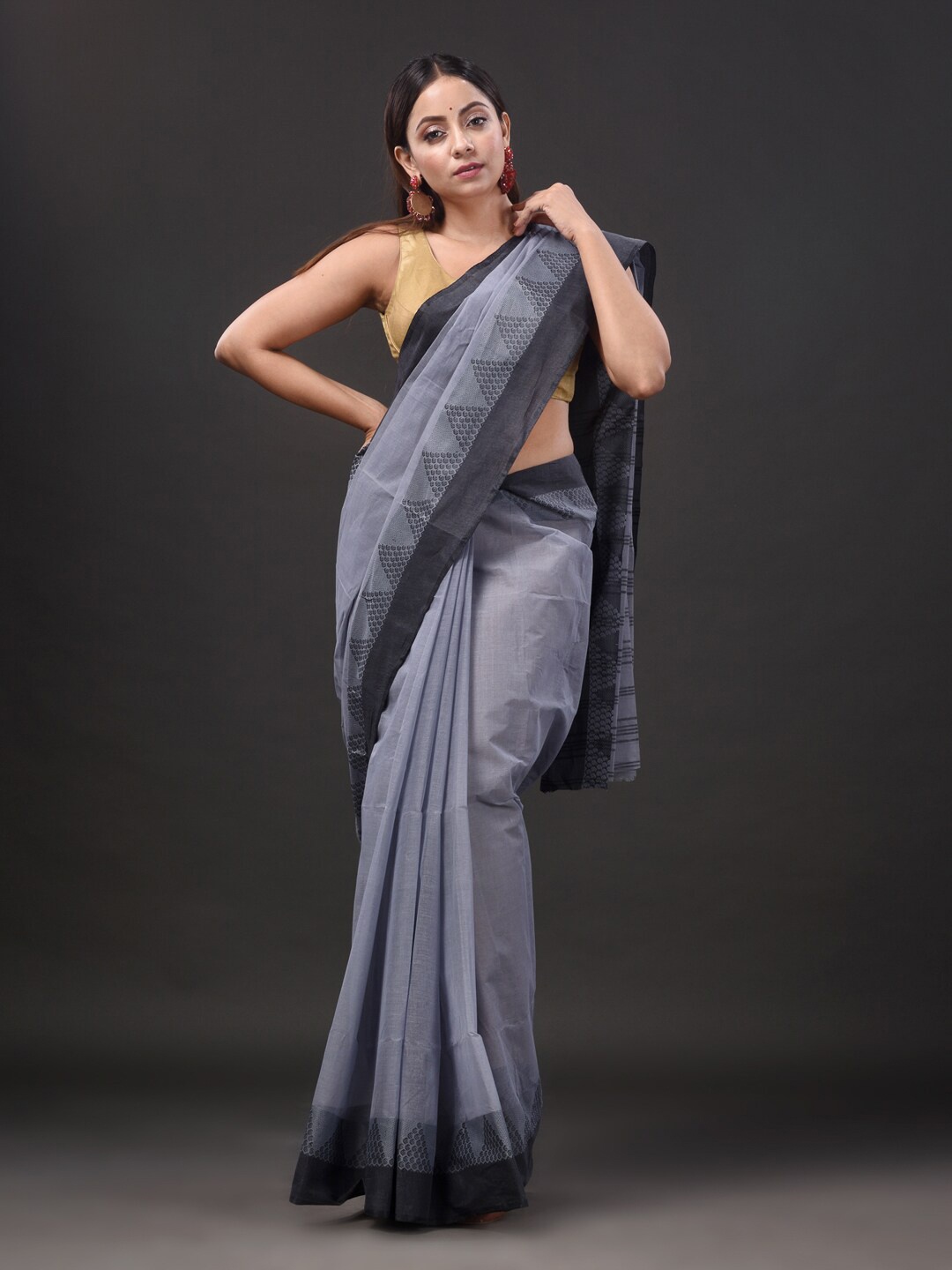 

Mitera Grey & Black Pure Cotton Taant Saree