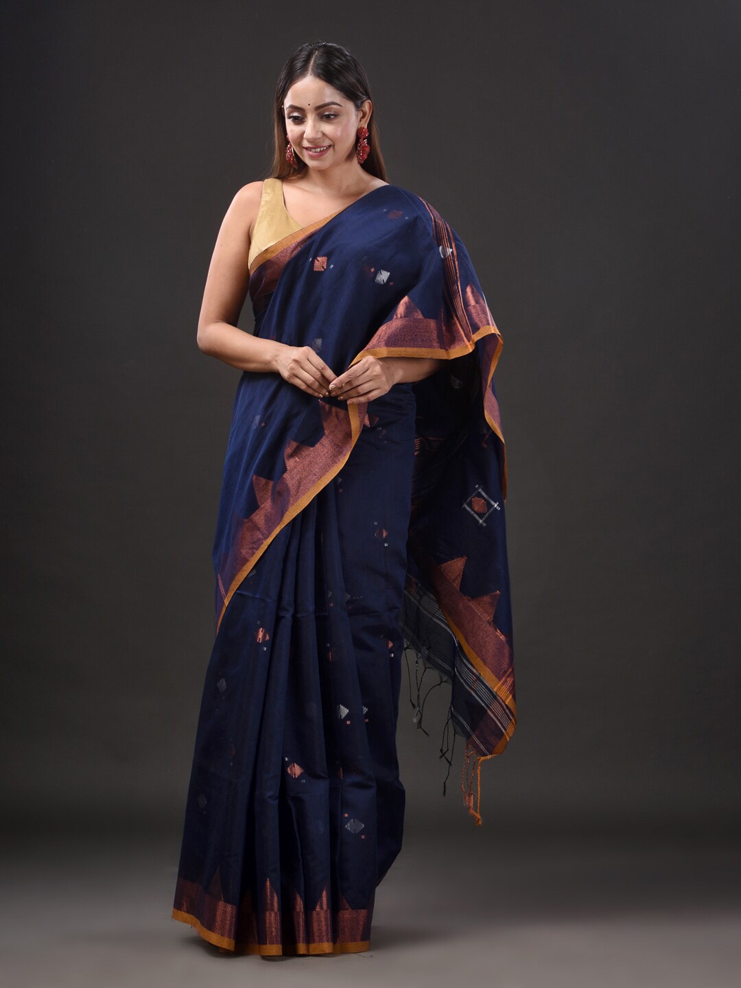 

Mitera Navy Blue & Gold-Toned Ethnic Motifs Woven Design Zari Jamdani Saree