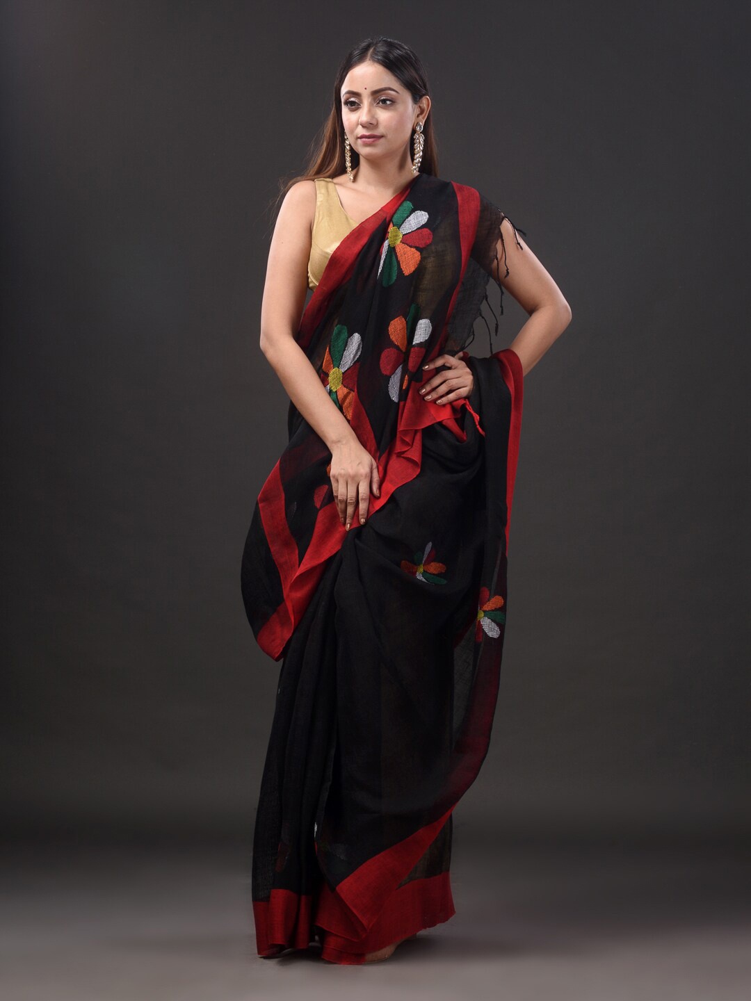 

Mitera Floral Woven Design Pure Linen Saree, Black