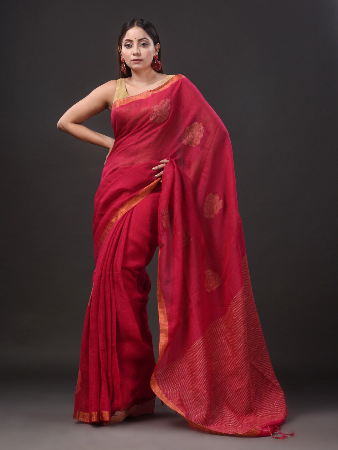 

Mitera Ethnic Motifs Woven Design Zari Pure Linen Saree, Pink