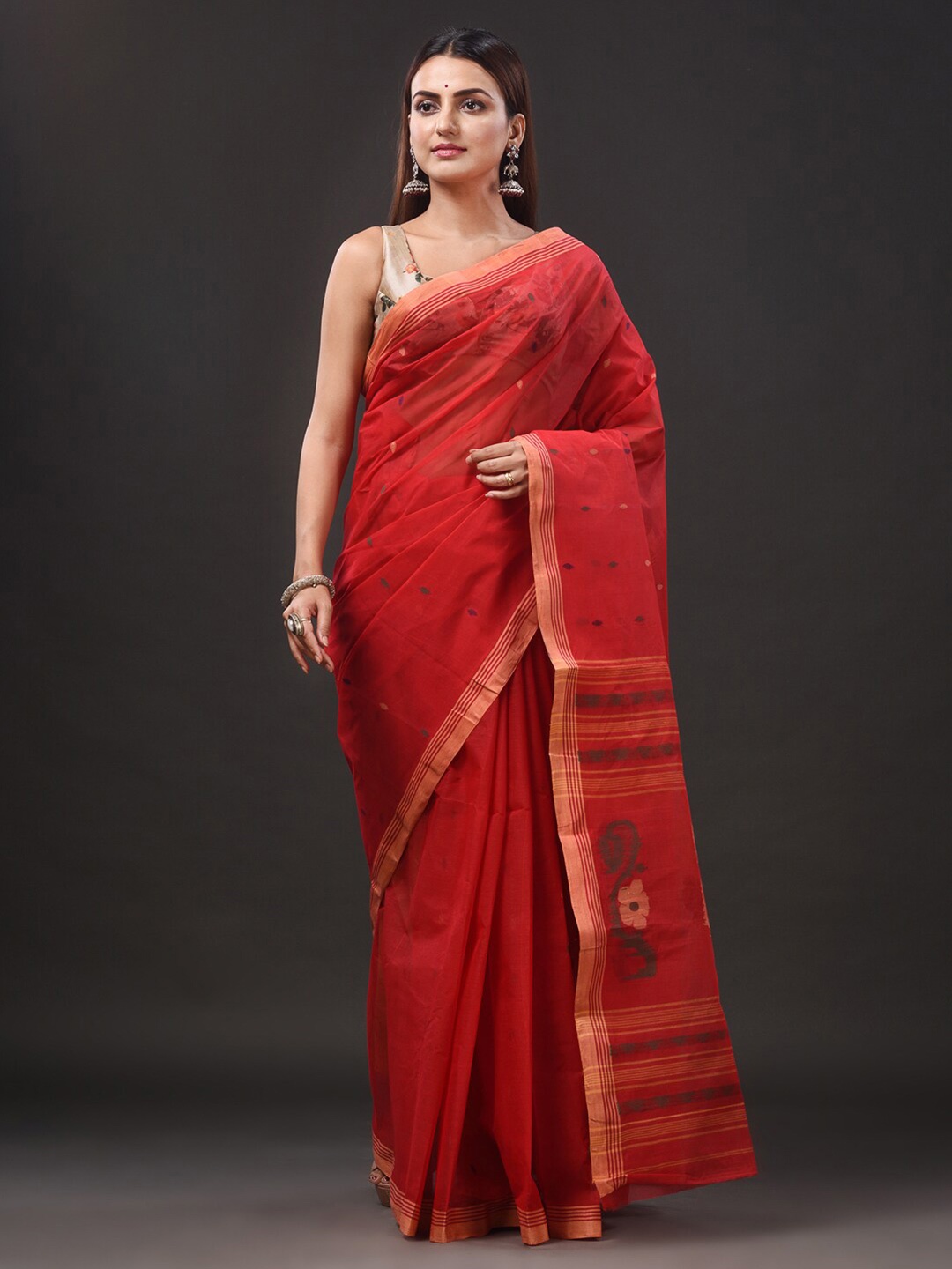 

Mitera Ethnic Motifs Woven Design Pure Cotton Jamdani Saree, Red