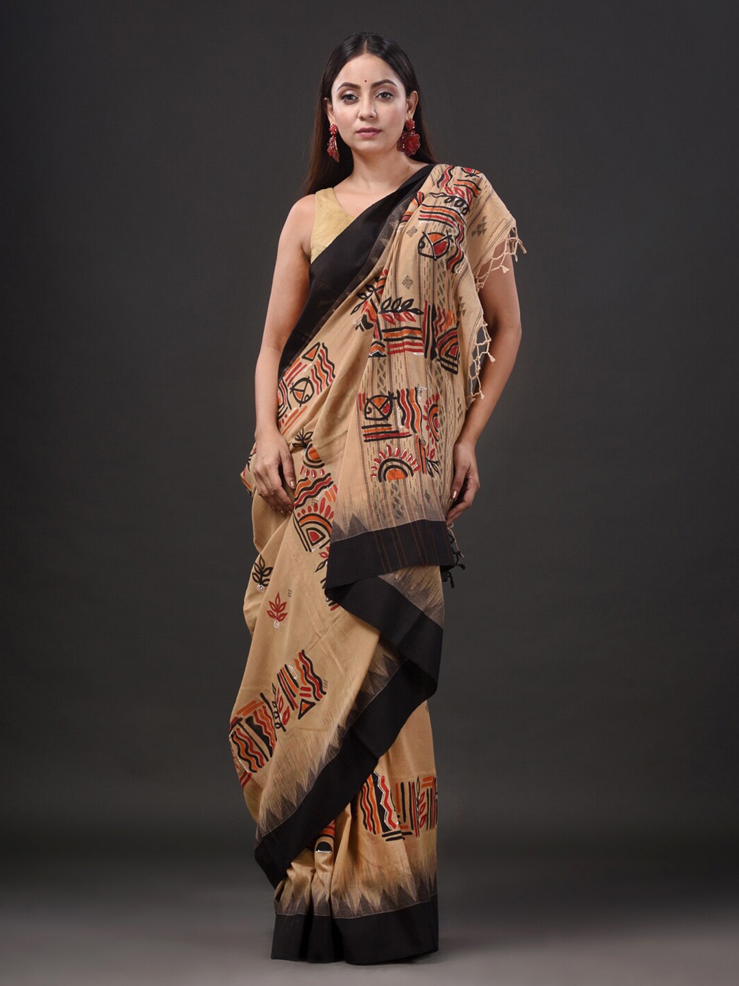 

Mitera Ethnic Motifs Printed Pure Cotton Saree, Beige