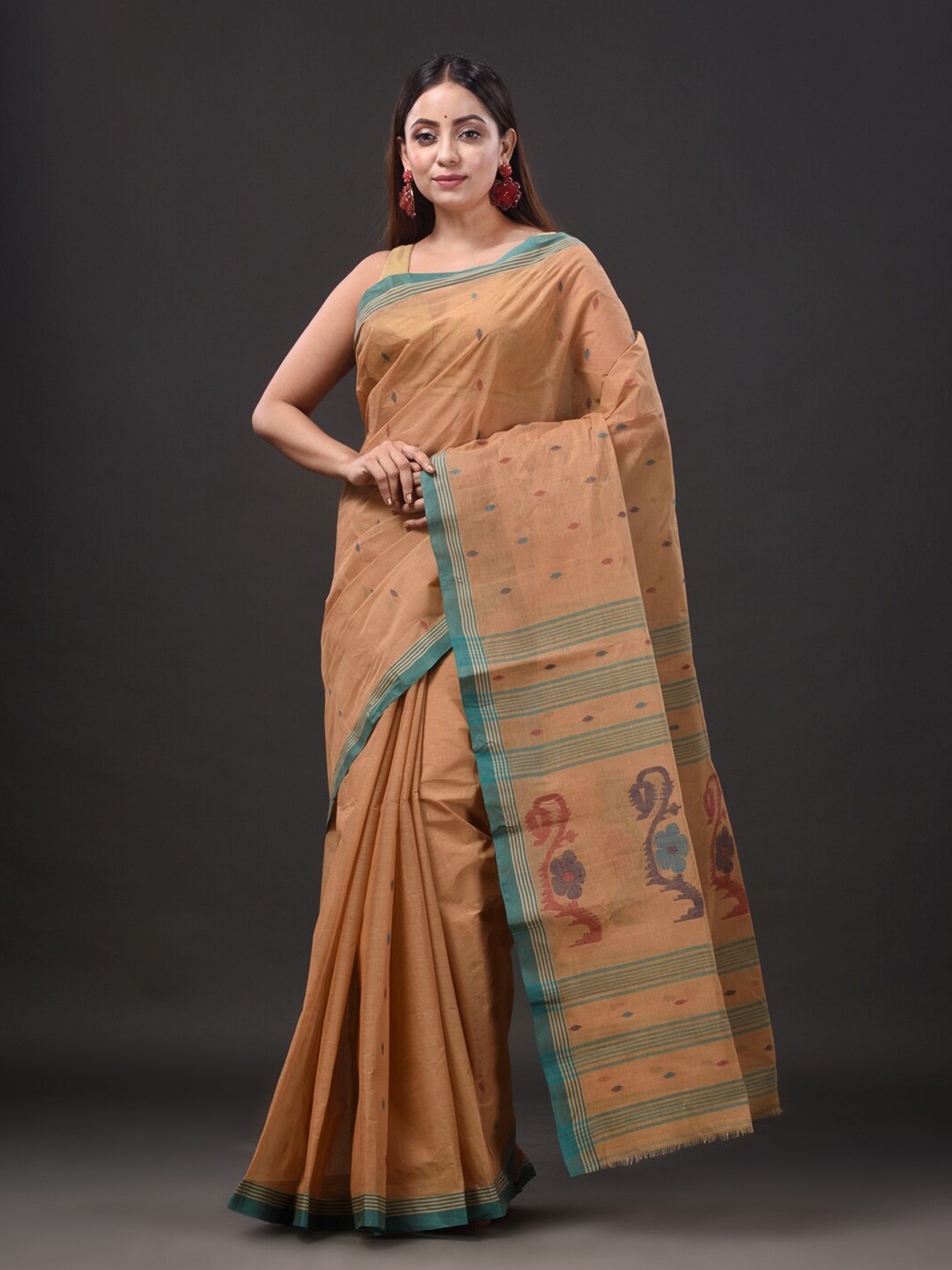 

Mitera Woven Design Pure Cotton Saree, Beige