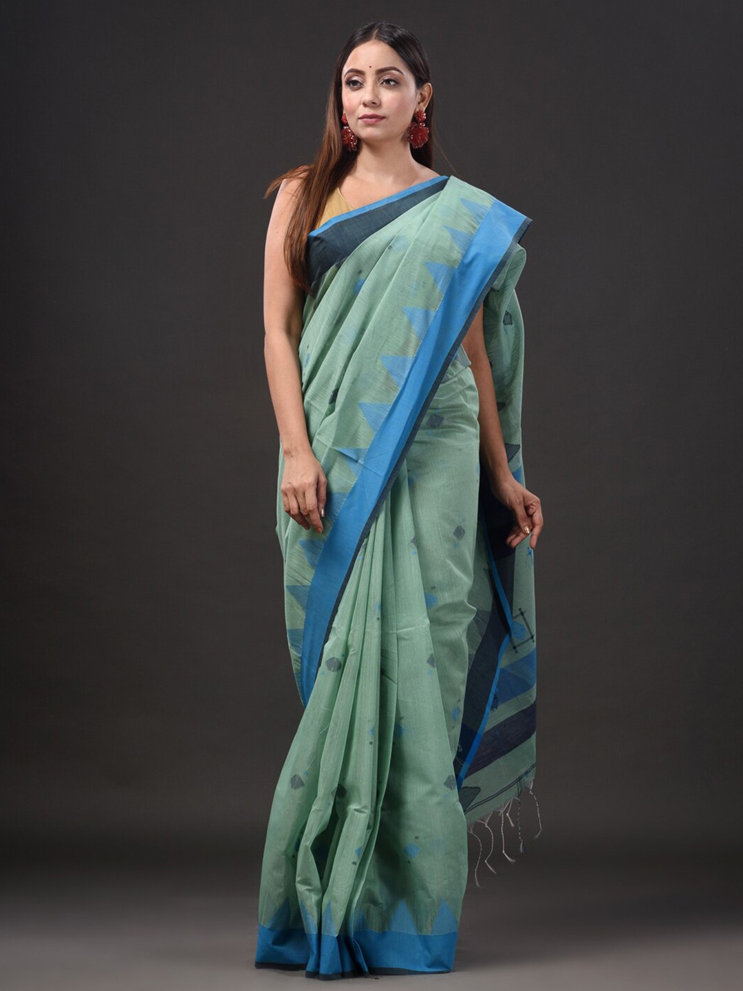 

Mitera Ethnic Motifs Woven Design Jamdani Saree, Blue