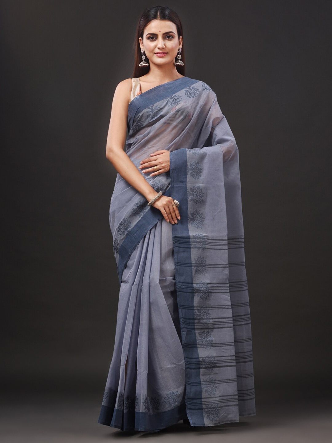 

Mitera Pure Cotton Taant Saree, Grey