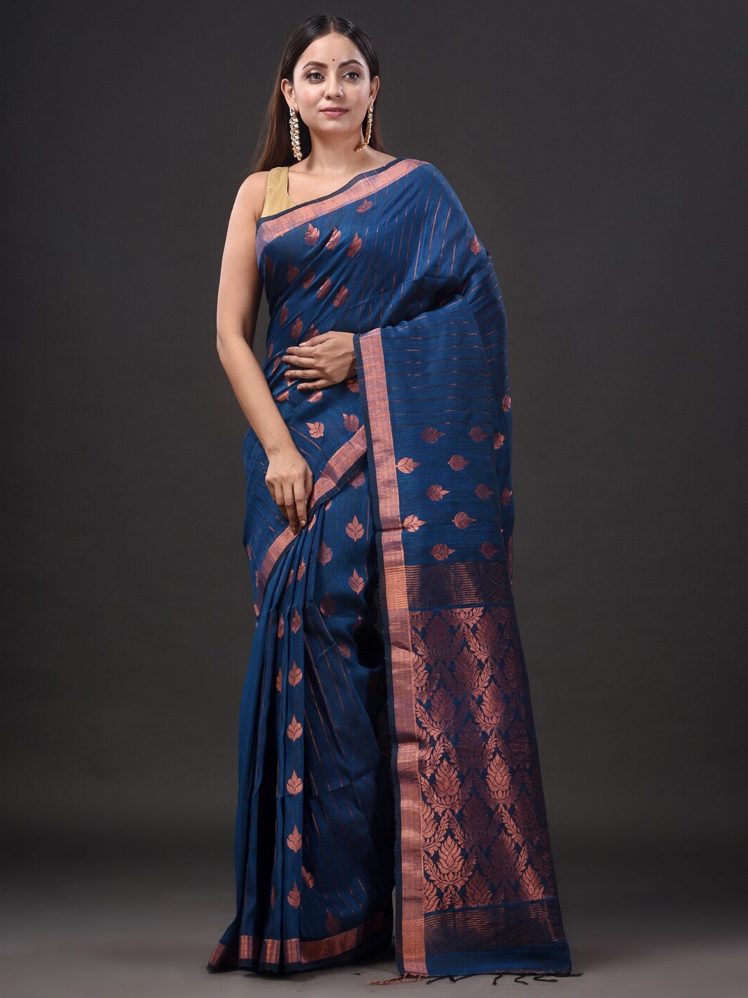 

Mitera Ethnic Motifs Woven Design Zari Pure Linen Saree, Blue