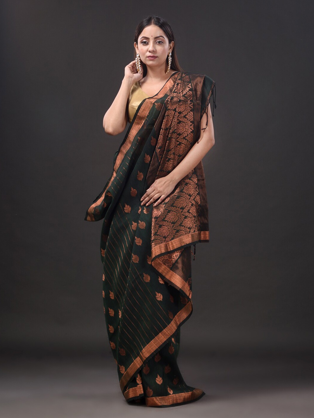 

Mitera Green & Copper-Toned Ethnic Motifs Woven Design Zari Pure Linen Saree