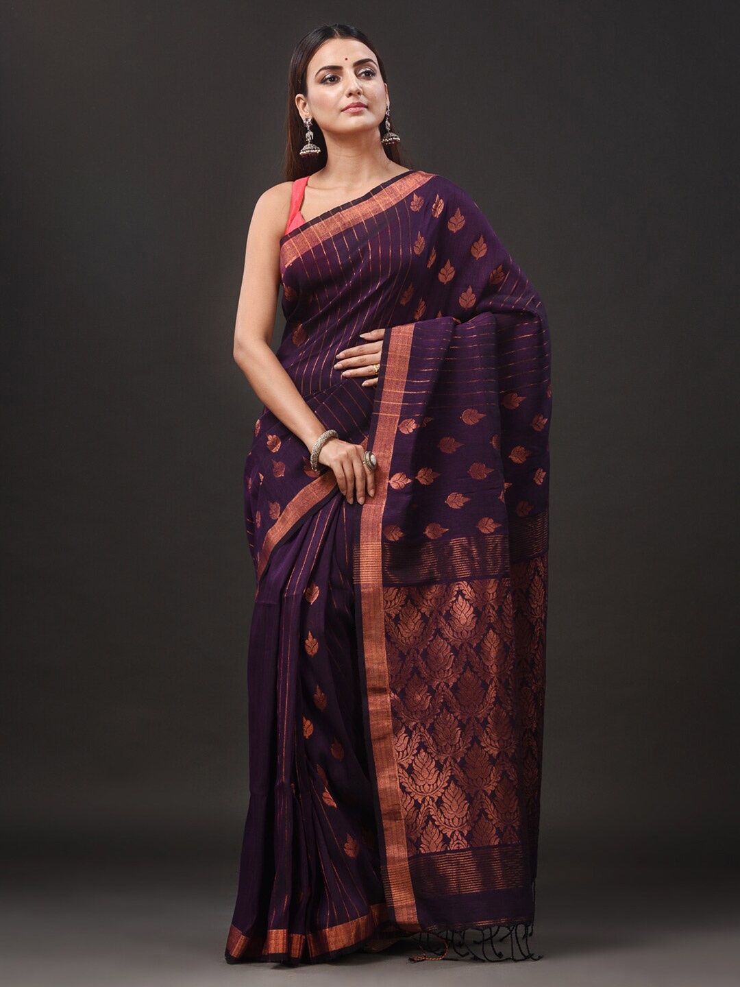 

Mitera Purple & Copper-Toned Ethnic Motifs Woven Design Zari Pure Linen Saree