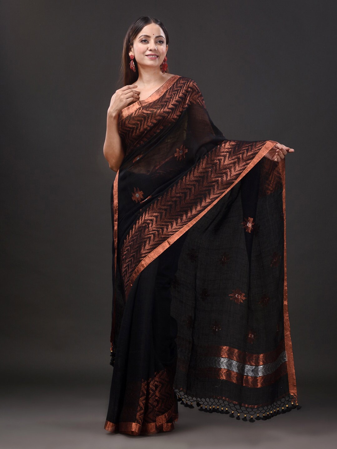 

Mitera Black & Copper-Toned Ethnic Motifs Woven Design Zari Pure Linen Saree