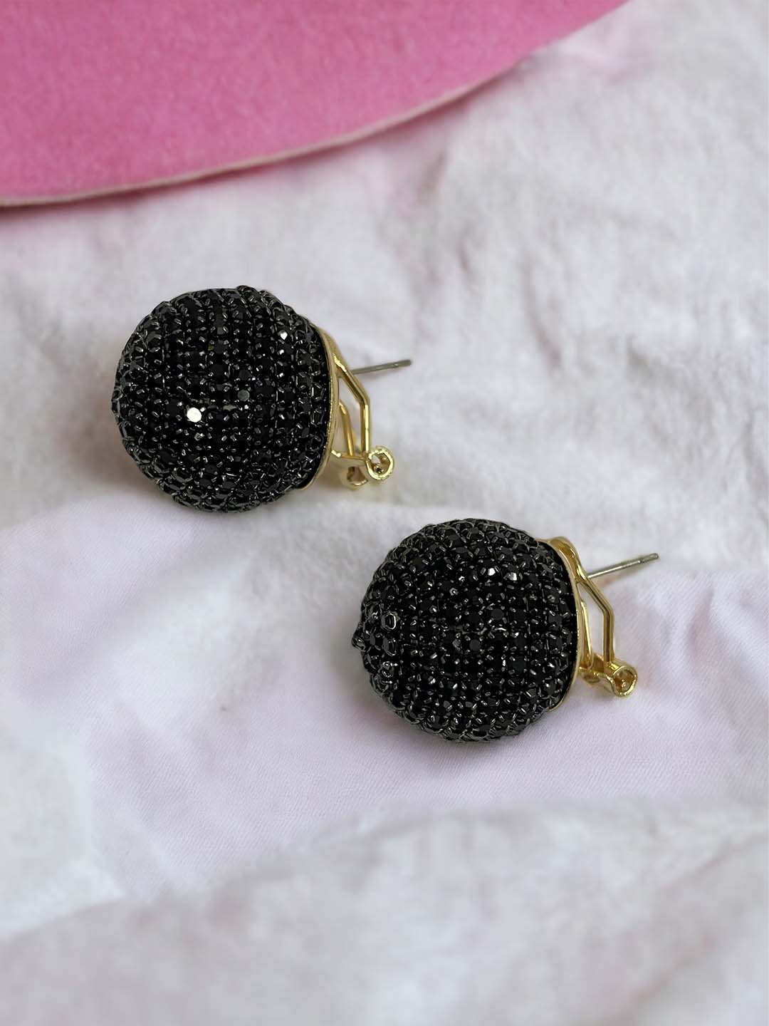 

ISHKAARA Gold Plated Crystal Studs Earrings, Black