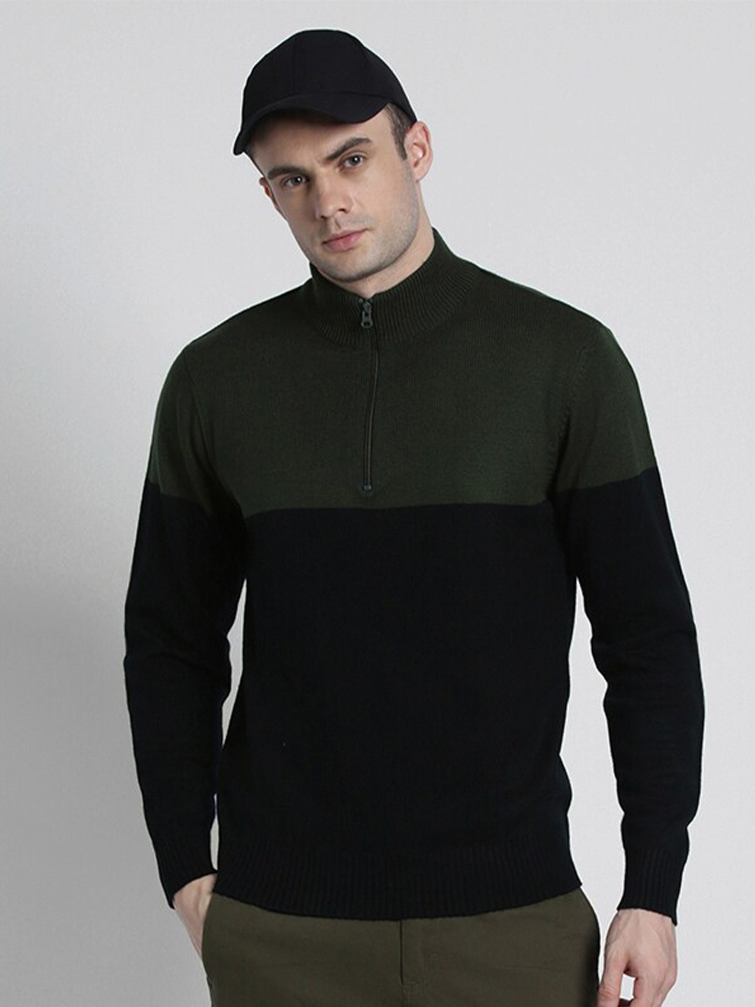 

Dennis Lingo Colourblocked Mock Collar Long Sleeves Acrylic Pullover Sweater, Olive