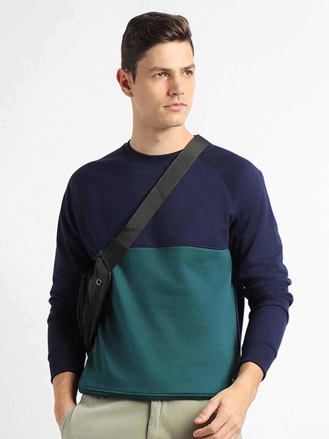 

Dennis Lingo Round Neck Pullover Sweatshirt, Navy blue