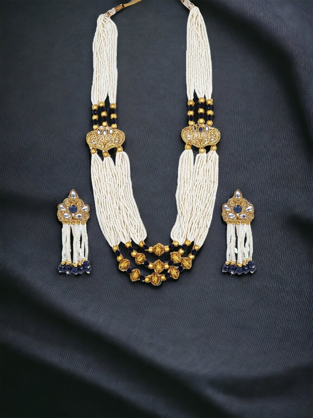 

Anouk Gold Plated Kundan Stone Studded & Beaded Jewellery Set