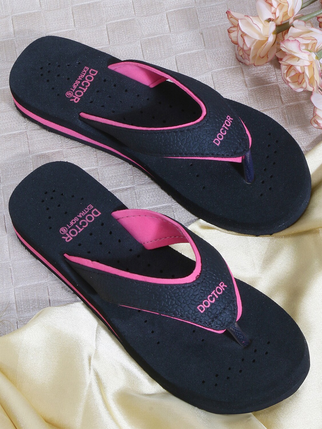 

DOCTOR EXTRA SOFT Women Orthopedic Non Slip Thong Flip-Flops, Black