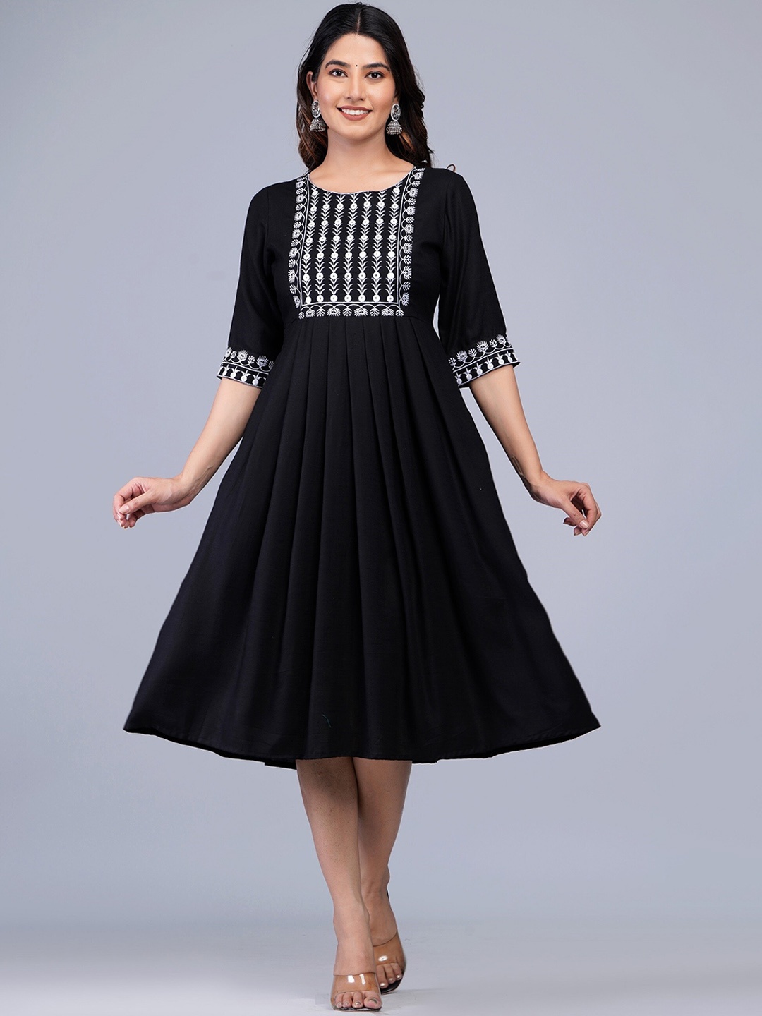 

KUROCK Women Black Yoke Design Thread Work Kurta