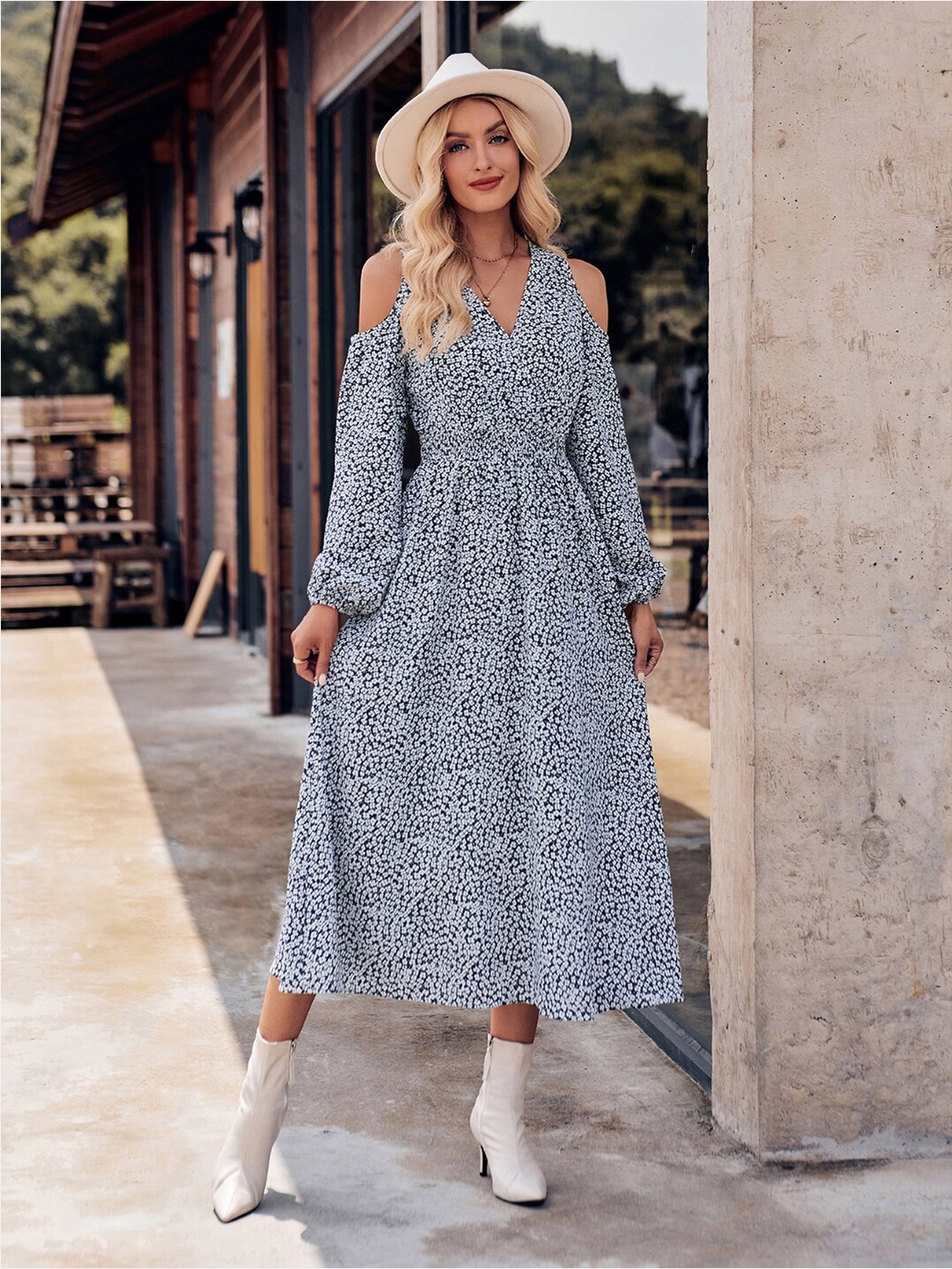 

StyleCast Floral Printed V-Neck Cold-Shoulder Sleeves Fit and Flare Midi Dress, Grey