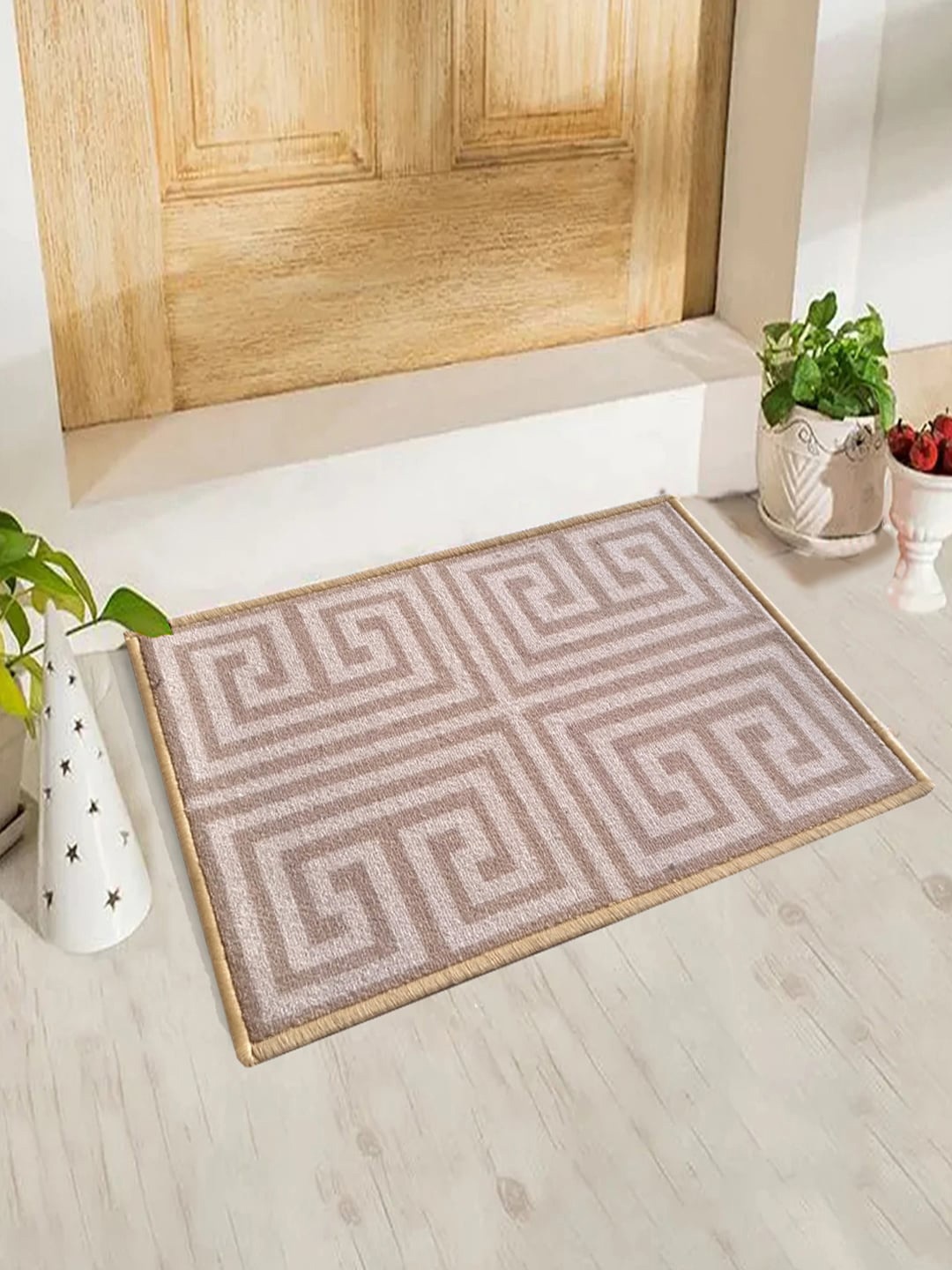 

Matz and More Beige & Nude-Colored Printed Anti-Slip Doormat