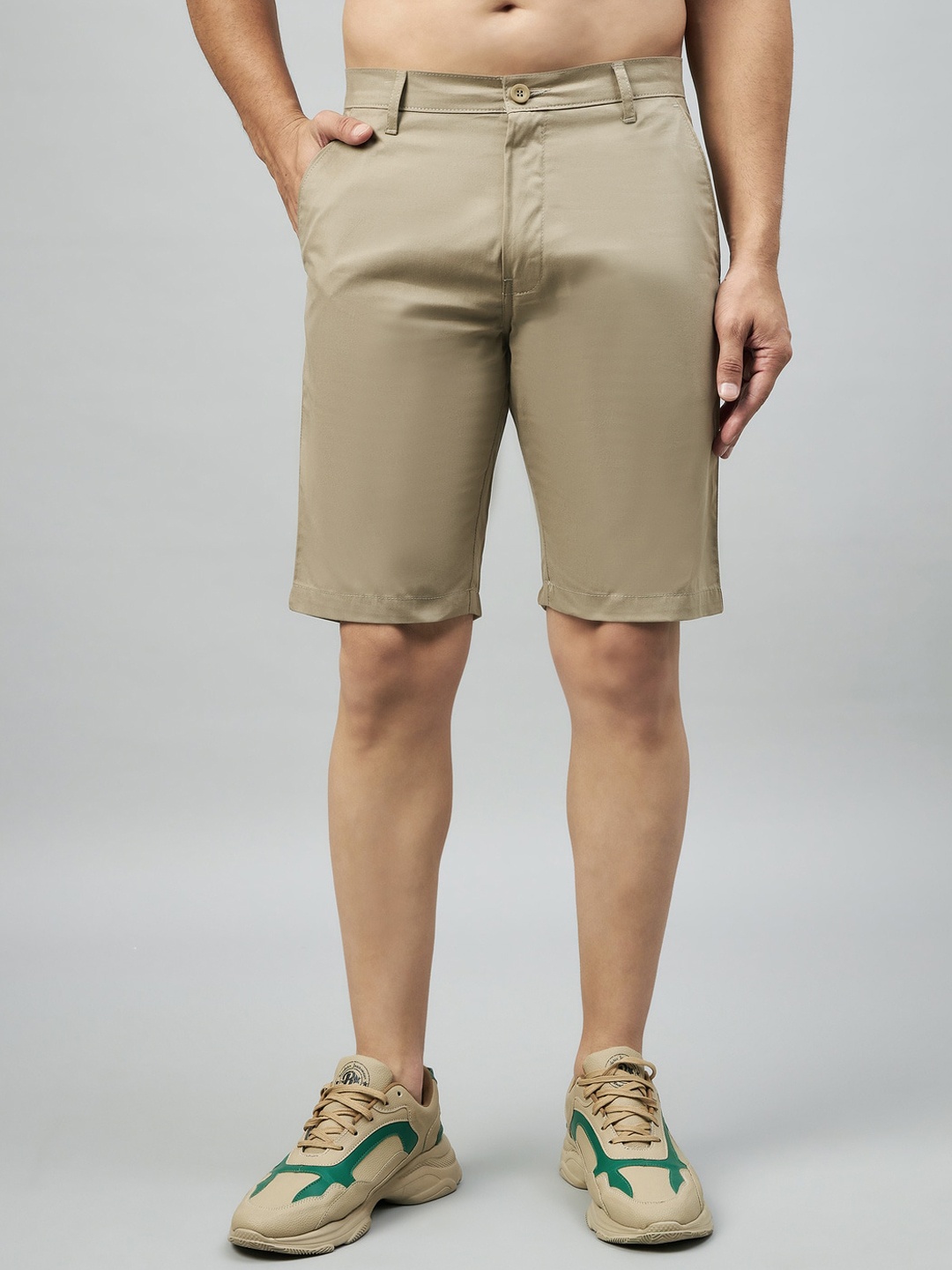

STUDIO NEXX Men Mid Rise Cotton Shorts, Khaki