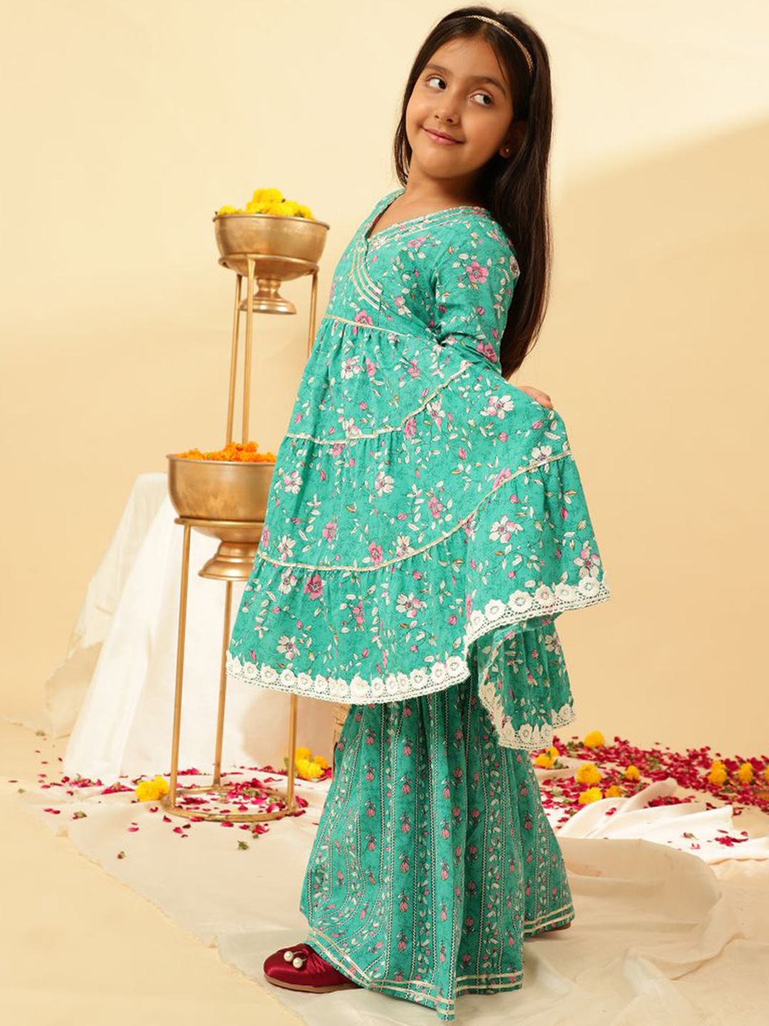 

Sangria Girls Printed Tiered Gotta Patti Kurta With Trouser & Dupatta, Sea green