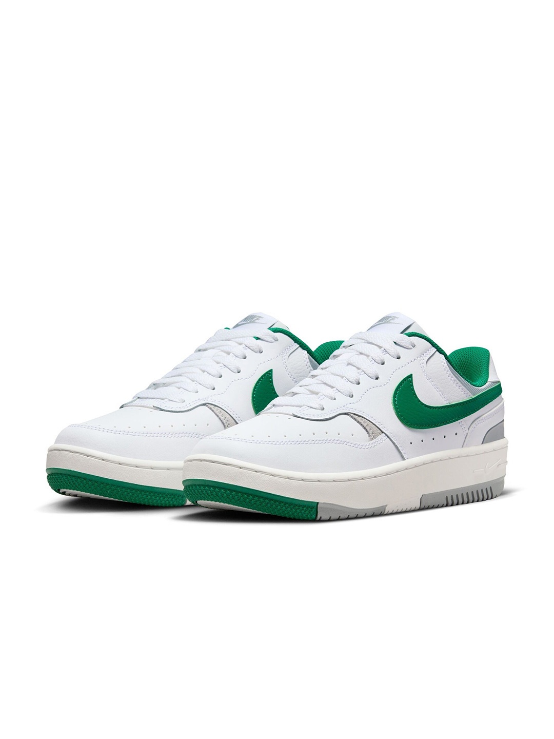 

Nike Women Gamma Force Basketball Sports Shoes, White