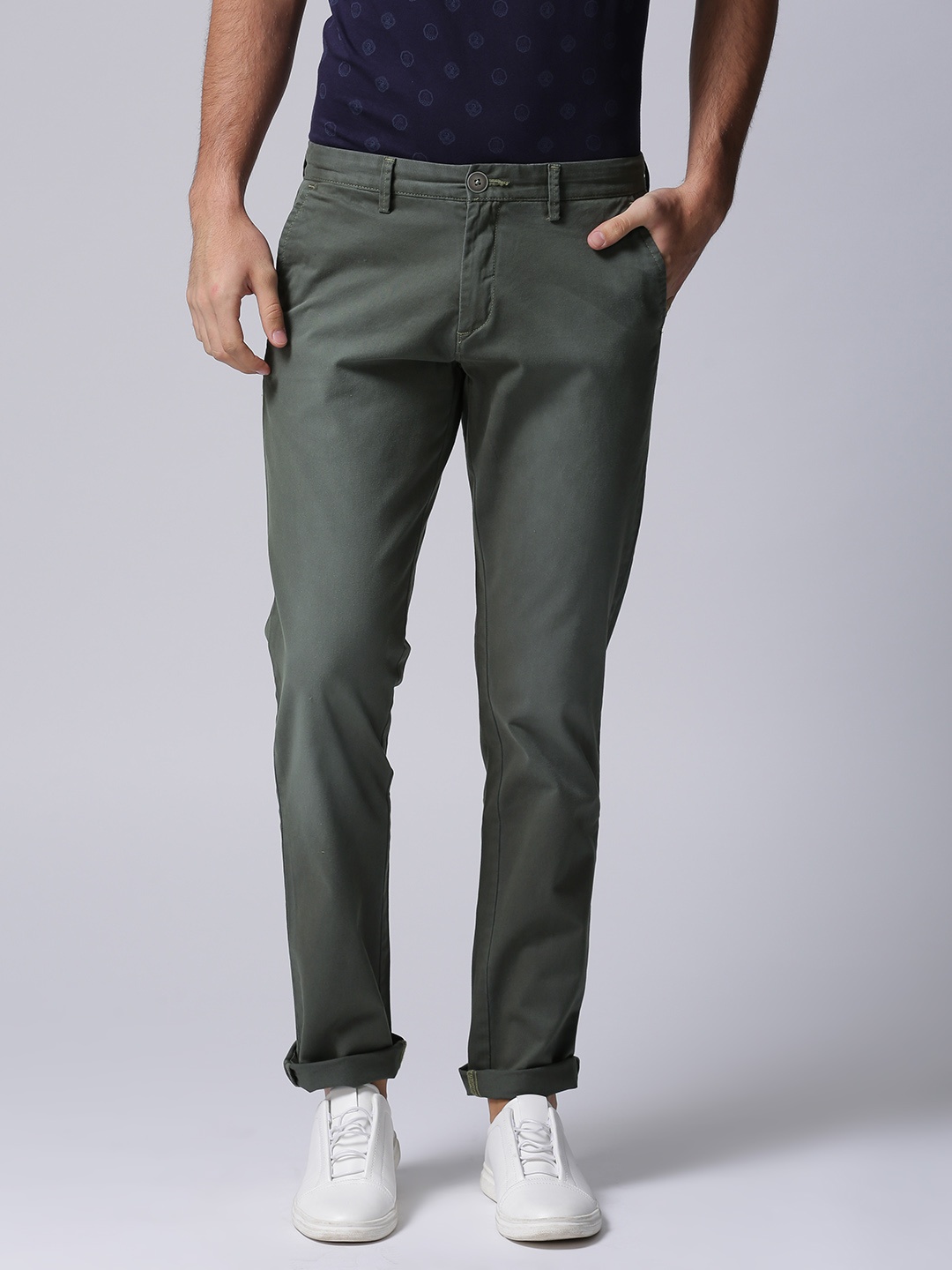 

True Blue Men Grey Regular Fit Solid Chinos